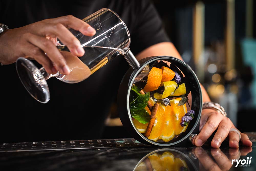 Pachi Bangkok, Seishin Izakaya, Opmbkk, Bar scofflaws, The Cavalry, Honest Mistake Bar, Vela.rooftop, Cat on the roof, Shaka Grill &amp; Bar, The Garrison Bangkok, OLDER, Paper Butter