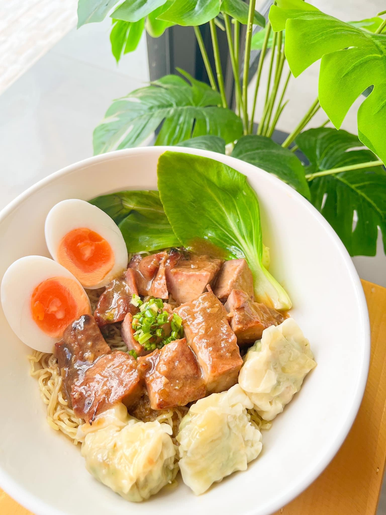 นิยมบุฟเฟ่ต์ ก๋วยเตี๋ยวไก่มะระ, ก๋วยเตี๋ยวเรือ จ้าวคุณ Jaokhun ปากน้ำ สมุทรปราการ, นายท่าน, เฮียปิงลูกชิ้นปลาหมึก, สำรวยก๋วยเตี๋ยวเนื้อ วัดอโศการาม, ก๋วยเตี๋ยวเรือเติมบุญ, ก๋วยเตี๋ยวปลื้ม เนื้อตุ๋น หมูตุ๋น, ก๋วยเตี๋ยวเนื้อ เจ๊หงษ์ แพรกษา, ก๋วยเตี๋ยวเป็ดเจ๊เต็ง, ต.รุ่งโรจน์ ลูกชิ้นปลา, เนื้อตุ๋น แม่ประคำ อร่อยที่สุดในโลก 24 ชม., เจ๊ลี ก๋วยเตี๋ยวเรืออยุธยา รสเด็ด, ติ๋มก๋วยเตี๋ยวเป็ด, ก๋วยเตี๋ยวลูกชิ้นยักษ์ - สะพานเขียว, ก๋วยเตี๋ยวดาวทอง, ก๋วยเตี๋ยวข้ามฟาก, สถานีรถไฟฟ้าทิพวัล-แบริ่งเก่า, ก๋วยเตี๋ยวเรือตรากบ ปั๊ม ปตท.สมจิตร, เจ๊ดา ก๋วยเตี๋ยวเป็ด ปากน้ำ