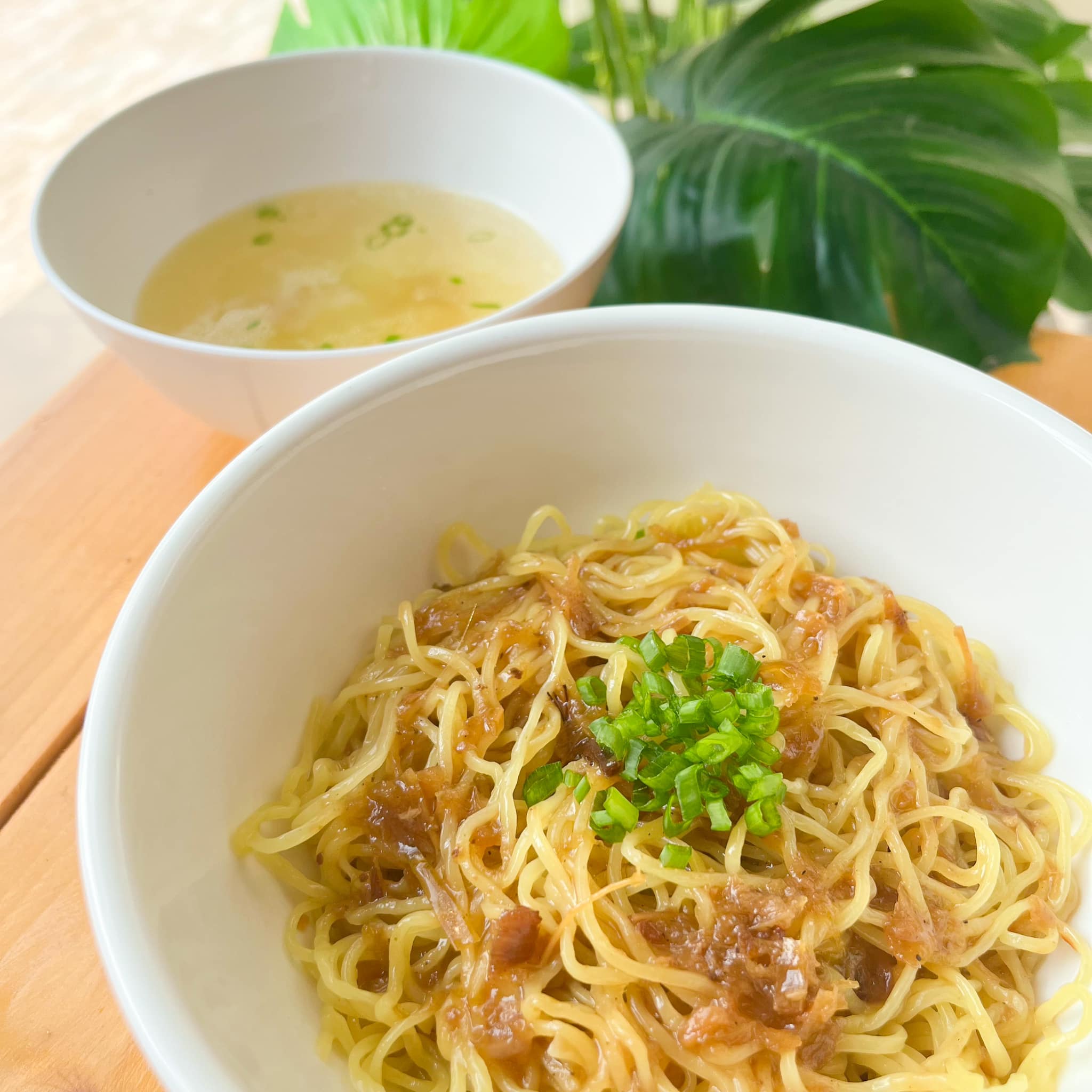 นิยมบุฟเฟ่ต์ ก๋วยเตี๋ยวไก่มะระ, ก๋วยเตี๋ยวเรือ จ้าวคุณ Jaokhun ปากน้ำ สมุทรปราการ, นายท่าน, เฮียปิงลูกชิ้นปลาหมึก, สำรวยก๋วยเตี๋ยวเนื้อ วัดอโศการาม, ก๋วยเตี๋ยวเรือเติมบุญ, ก๋วยเตี๋ยวปลื้ม เนื้อตุ๋น หมูตุ๋น, ก๋วยเตี๋ยวเนื้อ เจ๊หงษ์ แพรกษา, ก๋วยเตี๋ยวเป็ดเจ๊เต็ง, ต.รุ่งโรจน์ ลูกชิ้นปลา, เนื้อตุ๋น แม่ประคำ อร่อยที่สุดในโลก 24 ชม., เจ๊ลี ก๋วยเตี๋ยวเรืออยุธยา รสเด็ด, ติ๋มก๋วยเตี๋ยวเป็ด, ก๋วยเตี๋ยวลูกชิ้นยักษ์ - สะพานเขียว, ก๋วยเตี๋ยวดาวทอง, ก๋วยเตี๋ยวข้ามฟาก, สถานีรถไฟฟ้าทิพวัล-แบริ่งเก่า, ก๋วยเตี๋ยวเรือตรากบ ปั๊ม ปตท.สมจิตร, เจ๊ดา ก๋วยเตี๋ยวเป็ด ปากน้ำ