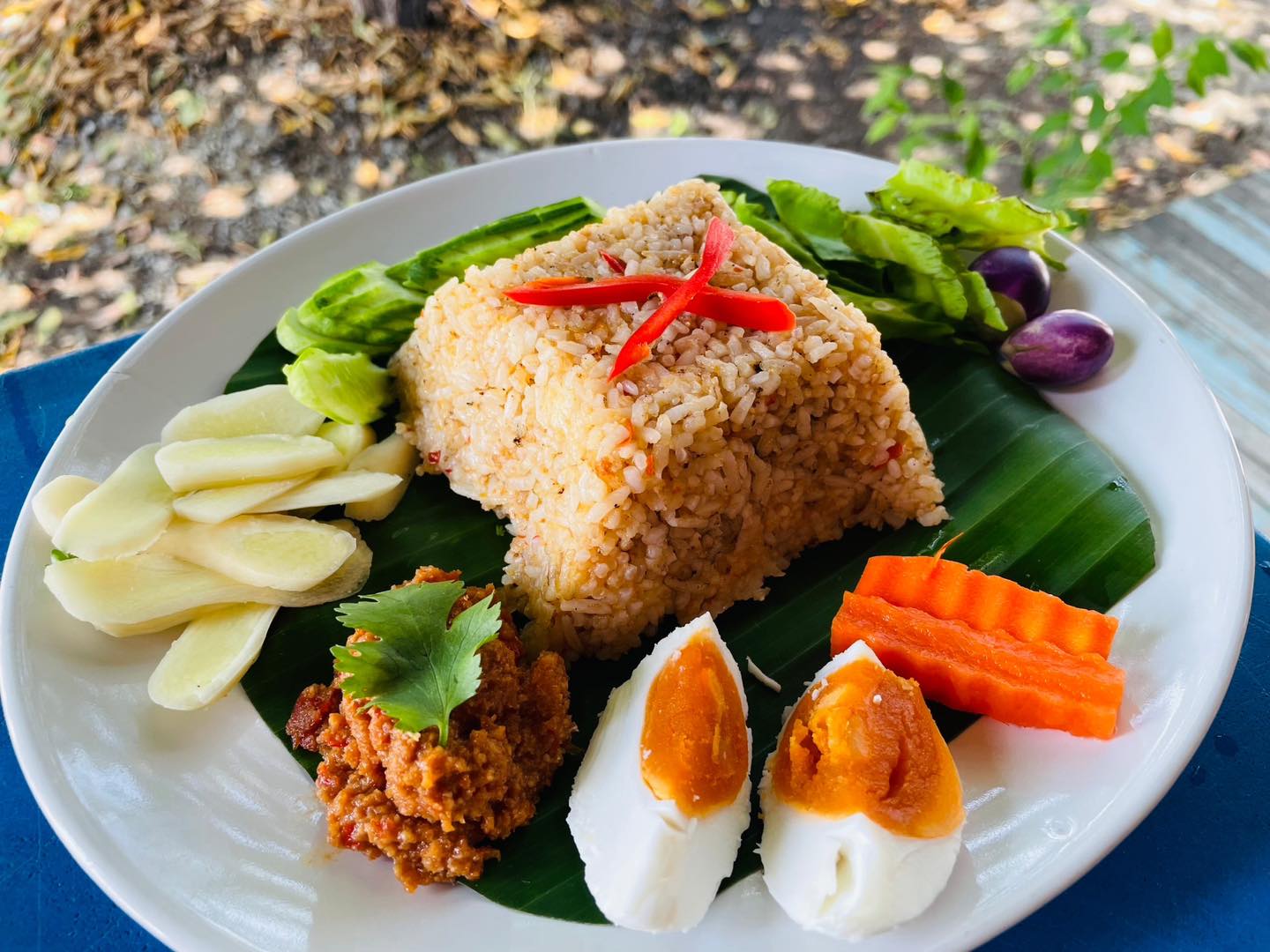 ร้านอ้นส้มตำปูม้า, ไผ่ขวาง, Zaab Station, เอมโอช by The Story, ครัวกางนา, คุ้มขวัญเจ้าเอย, ร้านบ้านเด, กุ่ยหมง, สวนอาหารเบญจรงค์ สุพรรณบุรี, ขัวะ, ลายน้ำ, มุมสบายครัวริมคลอง, ข้าวต้มโกเฑียร, นพรัตน์ ภัตตาคาร, กุ้งเป็น (เจ๊เน้ย), ขนาบน้ำสุพรรณบุรี and mellow, เรือนแพ (ครัวสุพรรณ) &amp; รีสอร์ท, ริมคลองเฮ้าส์, สุรชัยปลาเผา บึงไผ่แขก, Taiheiyo sushi suphanburi