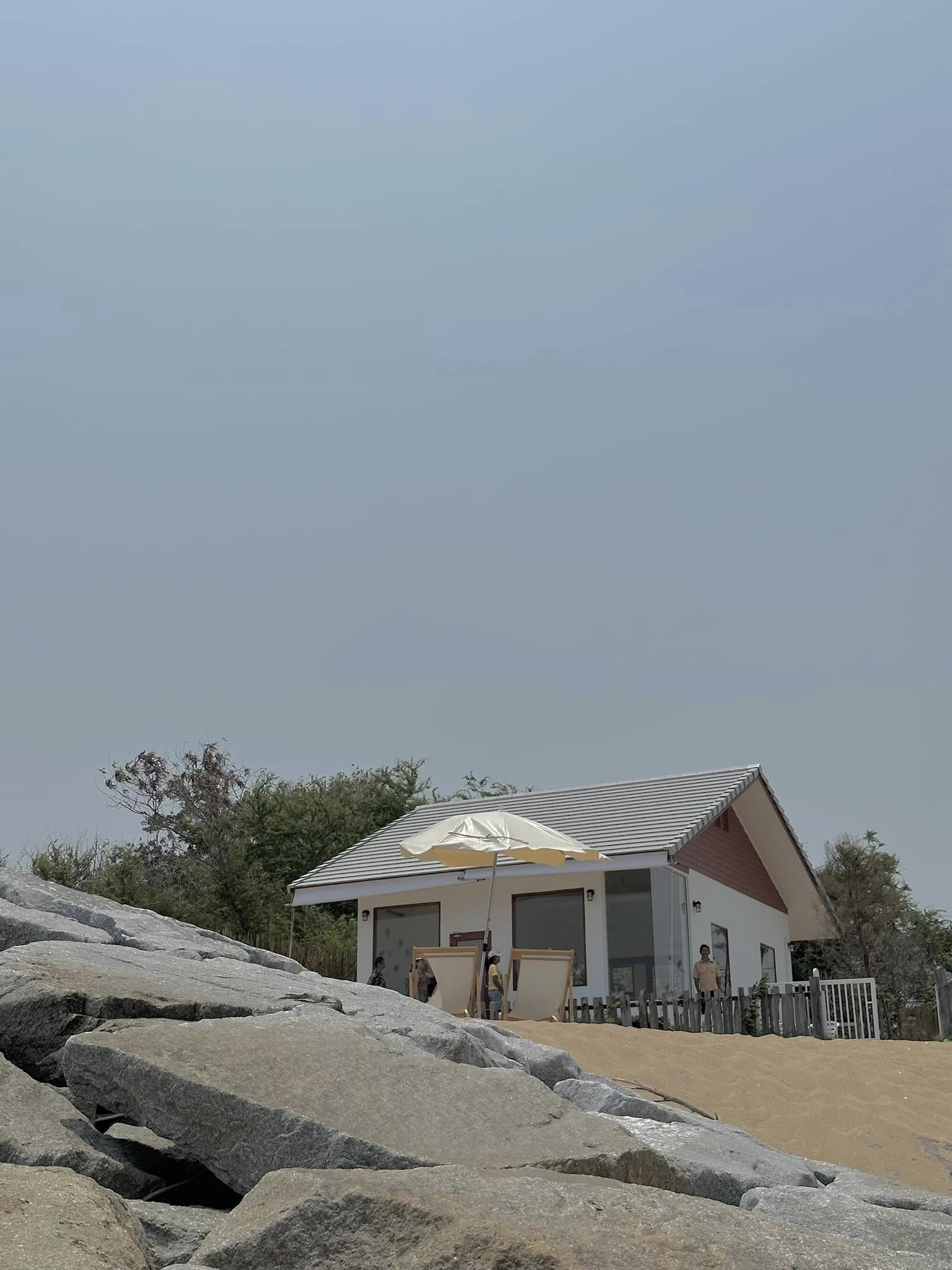 Ka-Num Home Cafe, mira cafe, สุขพอ-Sukpor, ลิ้มรส Limrot, RE - REST CAFE, BAMP : Beach &amp; Cafe, สุดา คาเฟ่ Suda Cafe", RAY CAFE, Top Seacret Beach Cafe, 25 Monday cafe', Tree House Cafe', Memory House Cafe HuaHin, B’day Cafe, 3pm cafe’, One &amp; Only Café, Bay Camp Cafe