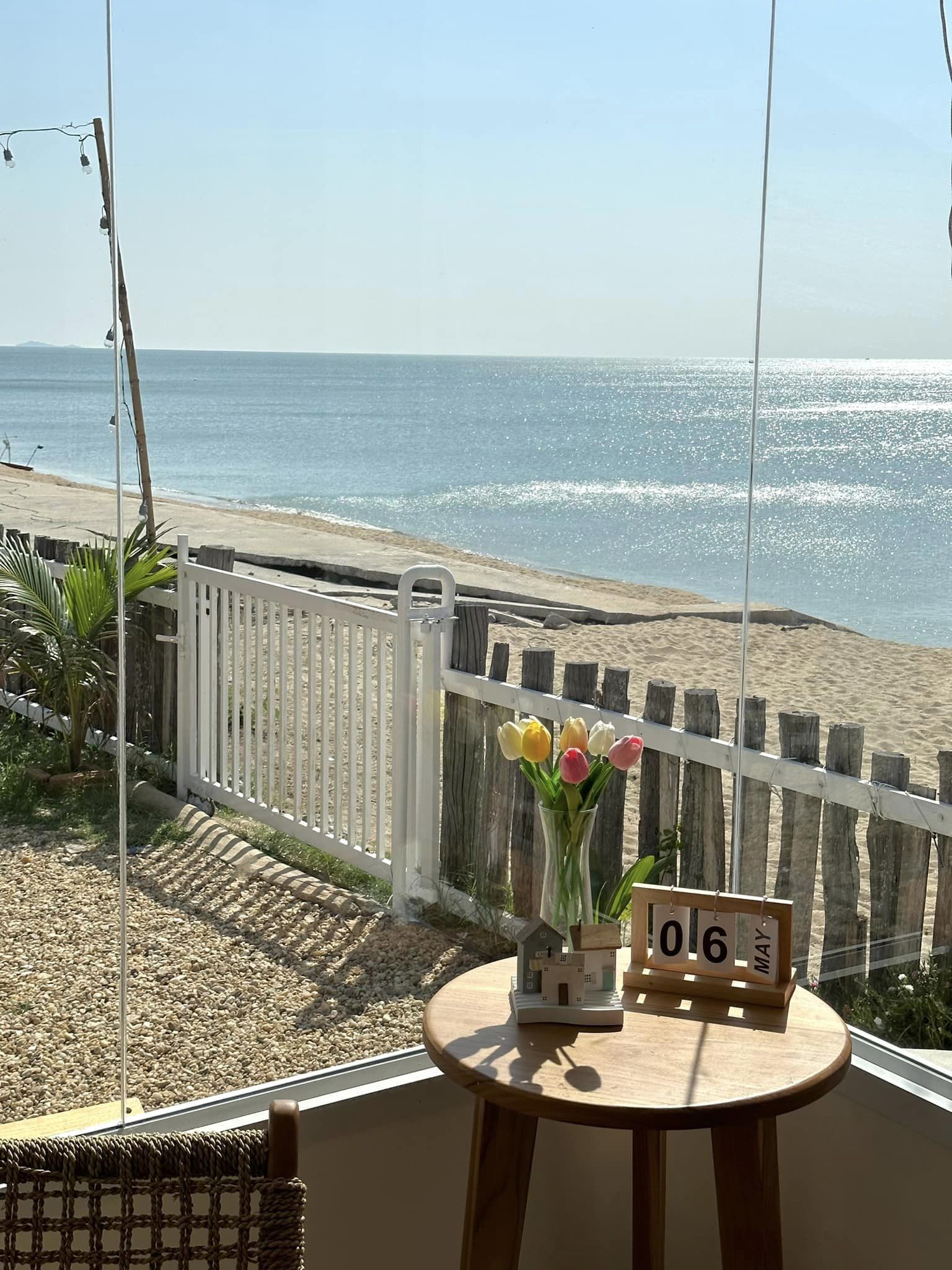 Ka-Num Home Cafe, mira cafe, สุขพอ-Sukpor, ลิ้มรส Limrot, RE - REST CAFE, BAMP : Beach &amp; Cafe, สุดา คาเฟ่ Suda Cafe", RAY CAFE, Top Seacret Beach Cafe, 25 Monday cafe', Tree House Cafe', Memory House Cafe HuaHin, B’day Cafe, 3pm cafe’, One &amp; Only Café, Bay Camp Cafe