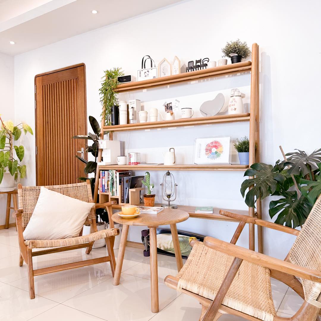 The Sine Cafe’, Whispering cafe, รักษ์น้ำคาเฟ่, Orenchi Cafe, KAWA Coffee and Co., Orenchi Specialty Coffee, Attitude Coffee, Memory House Cafe, In Garden Hut Cafe, ChataThammachart, She's The Legend Cafe, RIVA floating cafe, Good Mood House, นึก คาเฟ่ - วัดไร่ขิง, Ton Khao Terrace, CHADA Tea Boutique, Kark Crof.f