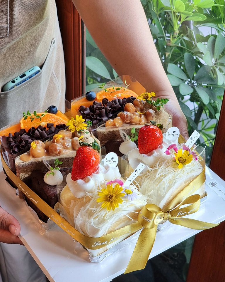 บ้านสวย ในสวน, Siam Brasserie , The Treehouse Nongchok, Natura Cafe, BaanNaiSuan Cafe&amp;Yoga, Patom, Portobello &amp; Désiré, ครัวบ้านสวนสุวรรณ, ร้านอาหารฐิตารีย์ สวนรถไฟ จตุจักร, บ้านสวน อบอวลรัก