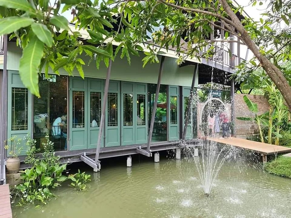 บ้านสวย ในสวน, Siam Brasserie , The Treehouse Nongchok, Natura Cafe, BaanNaiSuan Cafe&amp;Yoga, Patom, Portobello &amp; Désiré, ครัวบ้านสวนสุวรรณ, ร้านอาหารฐิตารีย์ สวนรถไฟ จตุจักร, บ้านสวน อบอวลรัก