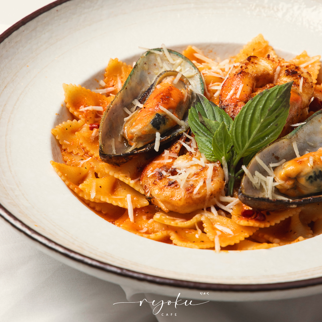 บ้านสวย ในสวน, Siam Brasserie , The Treehouse Nongchok, Natura Cafe, BaanNaiSuan Cafe&amp;Yoga, Patom, Portobello &amp; Désiré, ครัวบ้านสวนสุวรรณ, ร้านอาหารฐิตารีย์ สวนรถไฟ จตุจักร, บ้านสวน อบอวลรัก