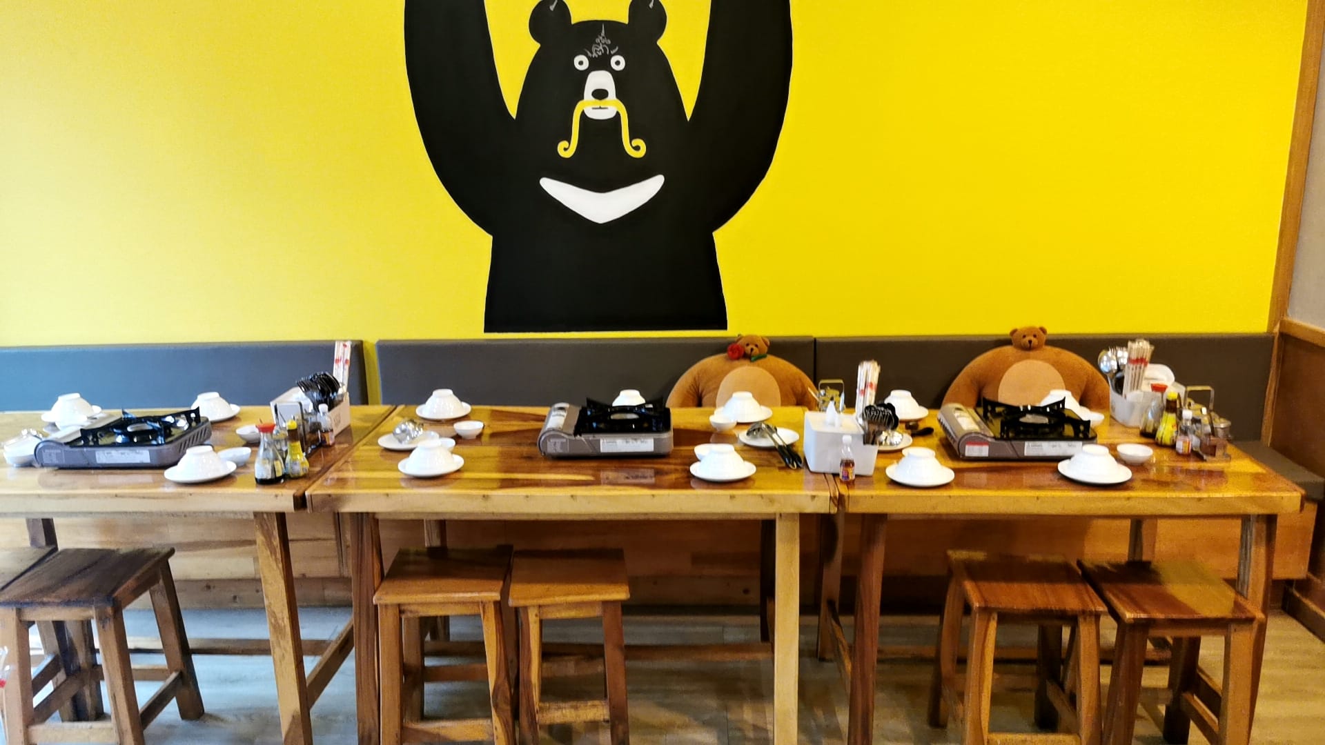 ก๋วยเตี๋ยวเกี๊ยว นายกุลรสนัว, เฮียไช้ ก๋วยเตี๋ยวต้มยำหมูบะช่อ, นัวโภชนา, Maekunkha, ก๋วยเตี๋ยวหมูป้าน้อยดินแดง แฟลต ช.3, ลุงเอสเตี๋ยวหมูต้มยำ, ก๋วยเตี๋ยวต้มยำหมูบะช่อ มาม่าหม้อไฟ เฮียจู๋-ลาดพร้าว71, ก๋วยเตี๋ยวตรอกโรงหมู, ก๋วยเตี๋ยวเอี่ยมน้อย, เจริญเส้น 查龙森, ทีเด็ด ก๋วยเตี๋ยวต้มยำหมูเด้งโบราณ, เป็นหนึ่ง ก๋วยเตี๋ยวต้มยำ เย็นตาโฟ, เล็กใหญ่ ก๋วยเตี๋ยวต้มยำโบราณ, แม่แสตมป์ก๋วยเตี๋ยวต้มยำหมูสับโบราณ, เปลว ก๋วยเตี๋ยวต้มยำ, ก๋วยเตี๋ยวต้มยำกากหมูสูตรโบราณ คลองเตย, ก๋วยเตี๋ยวต้มยำโบราณพ่อสนิท, เตี๋ยวตือ, 2พี่น้อง ก๋วยเตี๋ยวต้มยำ, พะเยาว์ก๋วยเตี๋ยวโบราณ, บ้านบุญรักษาก๋วยเตี๋ยวต้มยำโบราณ, ก๋วยเตี๋ยวต้มยำพันรี, ลุงเอ๋ก๋วยเตี๋ยวต้มยำโบราณ by plerm cup, เจ้าเจ็ด รวมโชค, ปรารีย์ ก๋วยเตี๋ยวต้มยำชามหมูเด้ง, ครัวเส้นแกงร้อน ก๋วยเตี๋ยวต้มยำ&อาหารตามสั่ง, ก๋วยเตี๋ยวหมูต้มยำมะนาวเจ็กพวง, เฮียบิ๊กห้าหม้อ