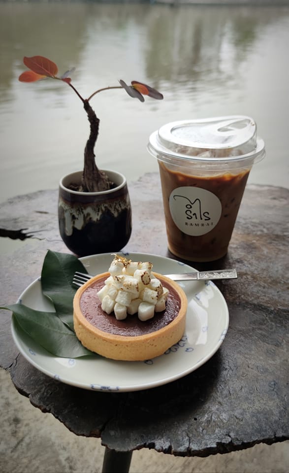 รำไร, ธรรมชาติโอชา, Rangnok Cafe&amp;Bar, บ้านท่าน้ำนนท์ Chaopraya antique Cafe, THE COUSIN, เพลิน Zaab Cafe, สายน้ำคาเฟ่ เกาะเกร็ด, สวนกู เดอะคาเฟ่, กาแฟบ้านเลขที่ ๑, 5522cafe, Rongsi Studio, คลองอ้อมคาเฟ่, คาเฟ่บ้านเฮีย