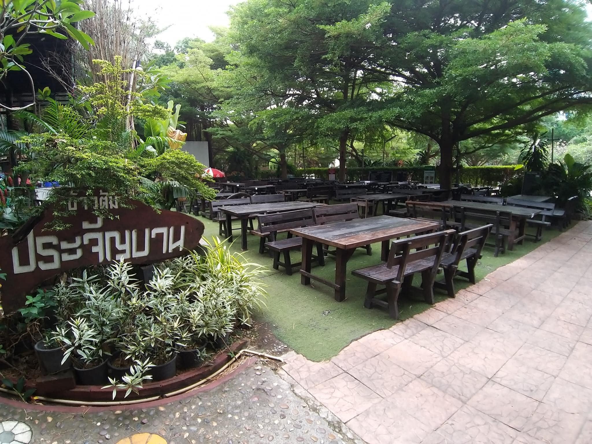 ข้าวต้มปลา 164, สาขาพัทยา, ข้าวต้มกุ๊ย ปาหนัน สูตรต้นตำรับ สาขาพัทยา , ข้าวต้มปลาเจ้าเก่า ลานโพธิ์เดิม, เจ๊นงค์ ข้าวต้มบาทเดียว พัทยา, ข้าวต้มป้าเล็กโต้รุ่ง, ราชาข้าวต้มผักบุ้งลอยฟ้า พัทยากลาง, ป.อยู่เย็นรสเด่น พัทยา, ข้าวต้มปลาปัญญาชน, สาขาพัทยากลางสาย 3, ราชาข้าวต้มผักบุ้งลอยฟ้า, สาขาพัทยาสาย 3, ข้าวต้มหนุ่ม พัทยา, ตี๋เล็ก ข้าวต้มปลา, ข้าวต้มปลาแป๊ะจั๊ว, ร้านข้าวต้มประจันบาน, ข้าวต้มโชคอนันต์