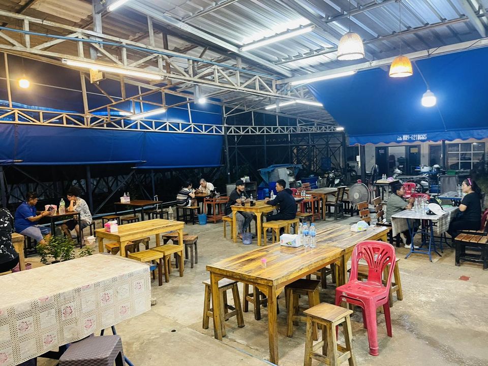 ข้าวต้มปลา 164, สาขาพัทยา, ข้าวต้มกุ๊ย ปาหนัน สูตรต้นตำรับ สาขาพัทยา , ข้าวต้มปลาเจ้าเก่า ลานโพธิ์เดิม, เจ๊นงค์ ข้าวต้มบาทเดียว พัทยา, ข้าวต้มป้าเล็กโต้รุ่ง, ราชาข้าวต้มผักบุ้งลอยฟ้า พัทยากลาง, ป.อยู่เย็นรสเด่น พัทยา, ข้าวต้มปลาปัญญาชน, สาขาพัทยากลางสาย 3, ราชาข้าวต้มผักบุ้งลอยฟ้า, สาขาพัทยาสาย 3, ข้าวต้มหนุ่ม พัทยา, ตี๋เล็ก ข้าวต้มปลา, ข้าวต้มปลาแป๊ะจั๊ว, ร้านข้าวต้มประจันบาน, ข้าวต้มโชคอนันต์