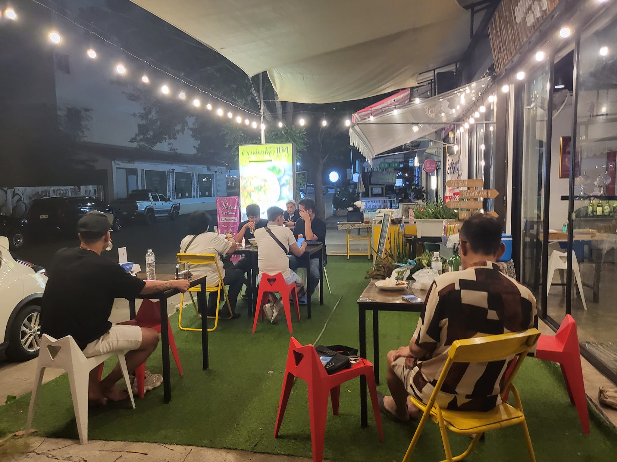 ข้าวต้มปลา 164, สาขาพัทยา, ข้าวต้มกุ๊ย ปาหนัน สูตรต้นตำรับ สาขาพัทยา , ข้าวต้มปลาเจ้าเก่า ลานโพธิ์เดิม, เจ๊นงค์ ข้าวต้มบาทเดียว พัทยา, ข้าวต้มป้าเล็กโต้รุ่ง, ราชาข้าวต้มผักบุ้งลอยฟ้า พัทยากลาง, ป.อยู่เย็นรสเด่น พัทยา, ข้าวต้มปลาปัญญาชน, สาขาพัทยากลางสาย 3, ราชาข้าวต้มผักบุ้งลอยฟ้า, สาขาพัทยาสาย 3, ข้าวต้มหนุ่ม พัทยา, ตี๋เล็ก ข้าวต้มปลา, ข้าวต้มปลาแป๊ะจั๊ว, ร้านข้าวต้มประจันบาน, ข้าวต้มโชคอนันต์