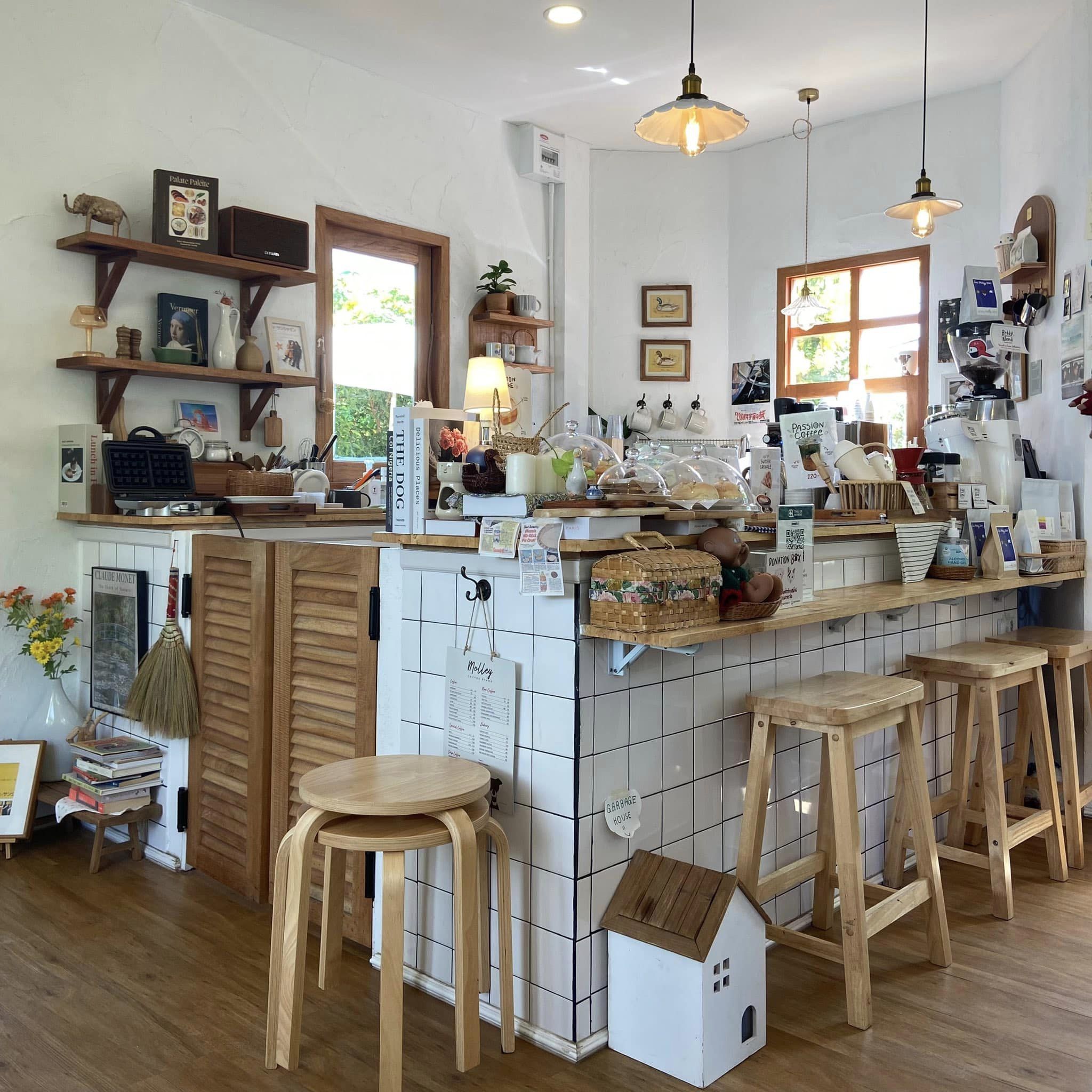 Air Space Hua Hin, ปลีกวิเวก คาเฟ่, After morning cafe, The Chocolate Factory HuaHin, DRIP RIM LAY, Top Seacret Beach Cafe, Molley coffee stand, RowHou8e Cafe' HuaHin106, 25 Monday cafe', S'more Cafe Huahin, Tree House Cafe', Wilaiwan Hua Hin