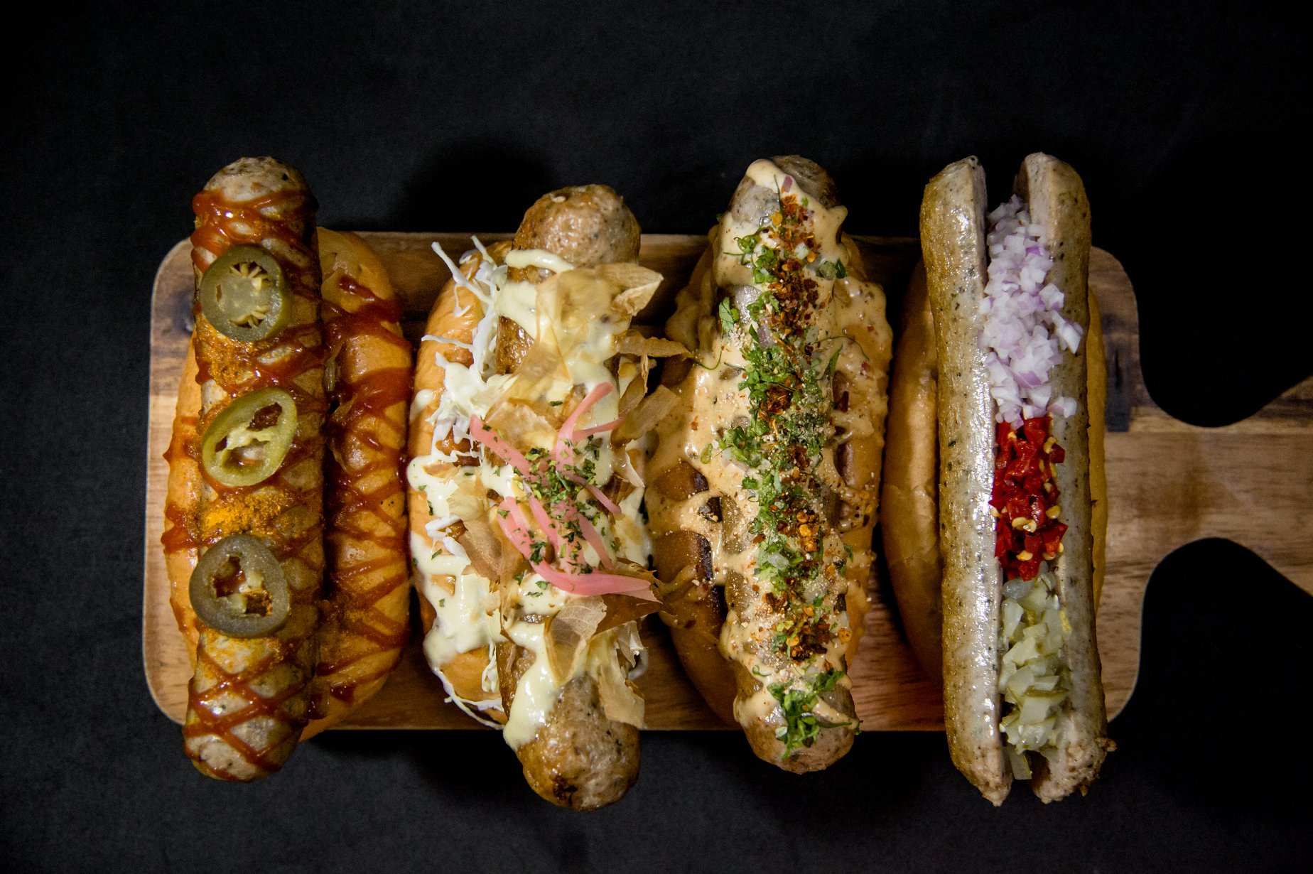 Pachi Bangkok, AINU Bar, Beer Belly Bkk, Cardroom BKK, She Bar, Rabbit Hole, Ekamai Beer House, SOHO BKK, Thonglor Yokocho トンロー横丁, Nowhere (โนแวร์), Another Round, HEAP Cafe' &amp; Restaurant