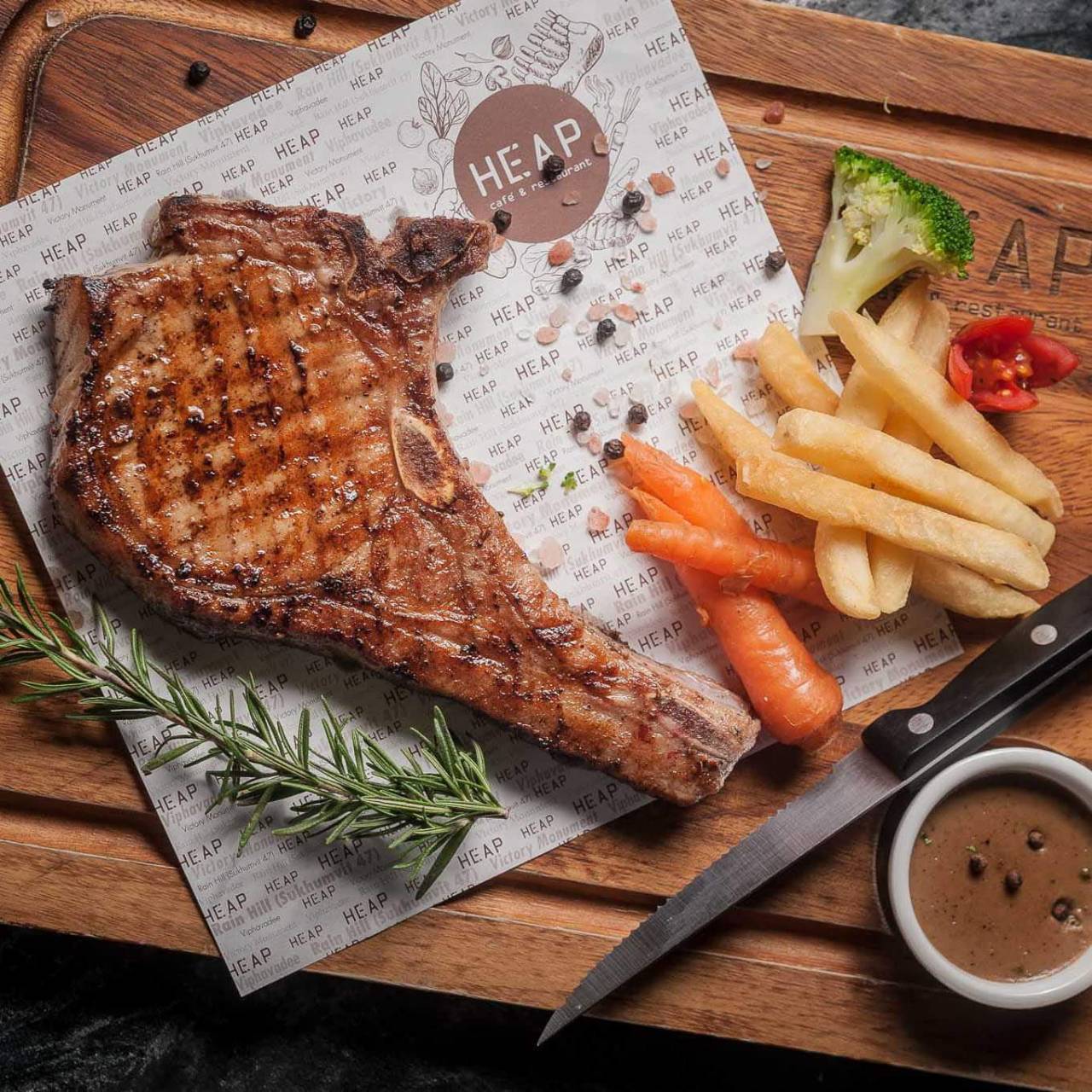 Pachi Bangkok, AINU Bar, Beer Belly Bkk, Cardroom BKK, She Bar, Rabbit Hole, Ekamai Beer House, SOHO BKK, Thonglor Yokocho トンロー横丁, Nowhere (โนแวร์), Another Round, HEAP Cafe' &amp; Restaurant