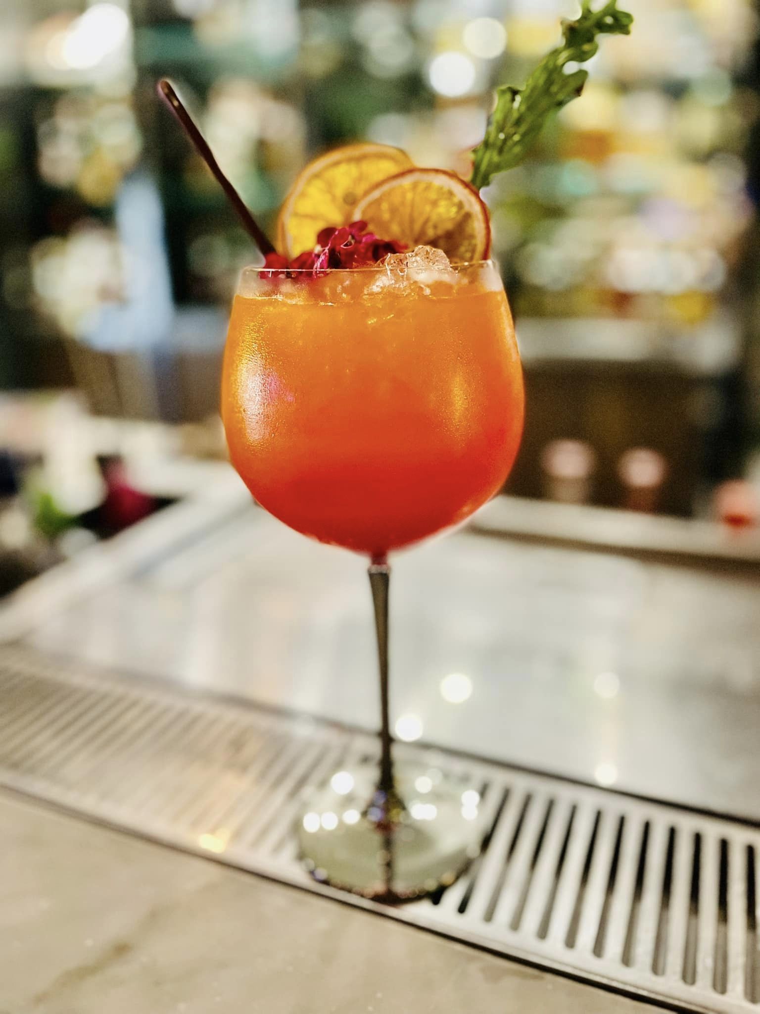 Pachi Bangkok, AINU Bar, Beer Belly Bkk, Cardroom BKK, She Bar, Rabbit Hole, Ekamai Beer House, SOHO BKK, Thonglor Yokocho トンロー横丁, Nowhere (โนแวร์), Another Round, HEAP Cafe' &amp; Restaurant