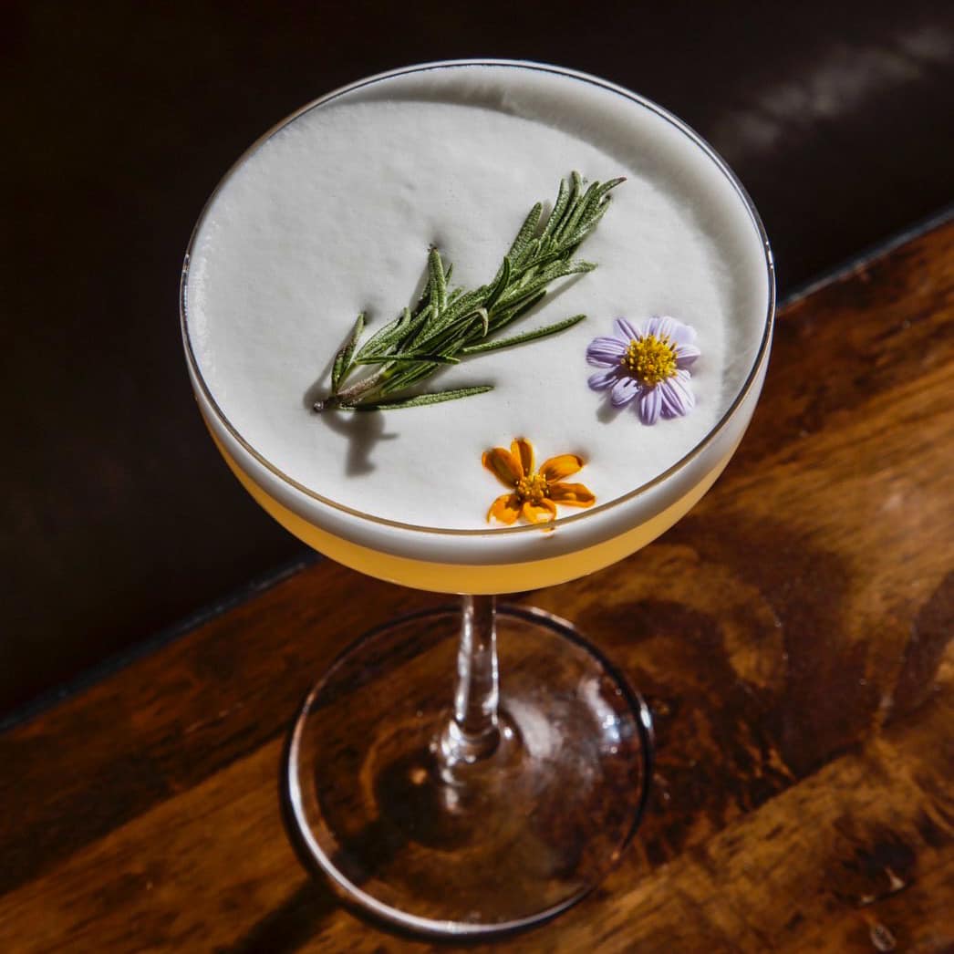 Pachi Bangkok, AINU Bar, Beer Belly Bkk, Cardroom BKK, She Bar, Rabbit Hole, Ekamai Beer House, SOHO BKK, Thonglor Yokocho トンロー横丁, Nowhere (โนแวร์), Another Round, HEAP Cafe' &amp; Restaurant