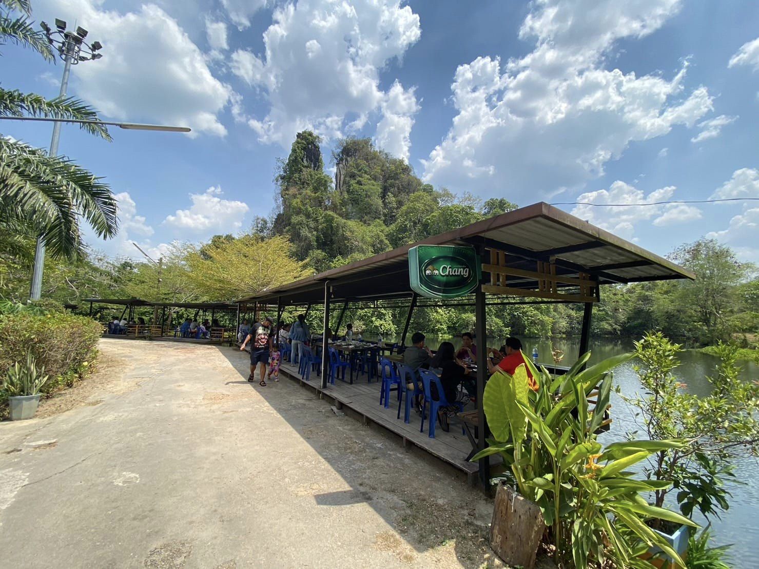 ท่าใคล ซีฟู๊ด, จ๊ะไหนซีฟู้ด, แลวิว, หาดยาวซีฟู๊ด, บ้านไร่ในฝัน, ปากเมงซีฟู้ด, ต้นปอ เฮ้าส์, พงษ์โอชา 2, บ้านสวน ณ ณิน, สีฟ้า ไลฟ์สไตล์ฟู้ด, โกช้อย