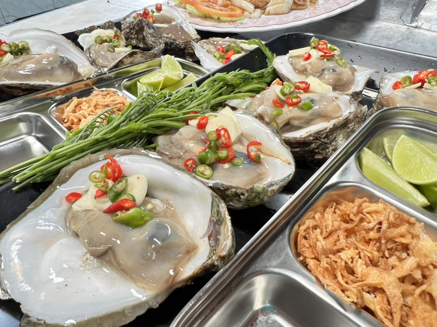 ท่าใคล ซีฟู๊ด, จ๊ะไหนซีฟู้ด, แลวิว, หาดยาวซีฟู๊ด, บ้านไร่ในฝัน, ปากเมงซีฟู้ด, ต้นปอ เฮ้าส์, พงษ์โอชา 2, บ้านสวน ณ ณิน, สีฟ้า ไลฟ์สไตล์ฟู้ด, โกช้อย