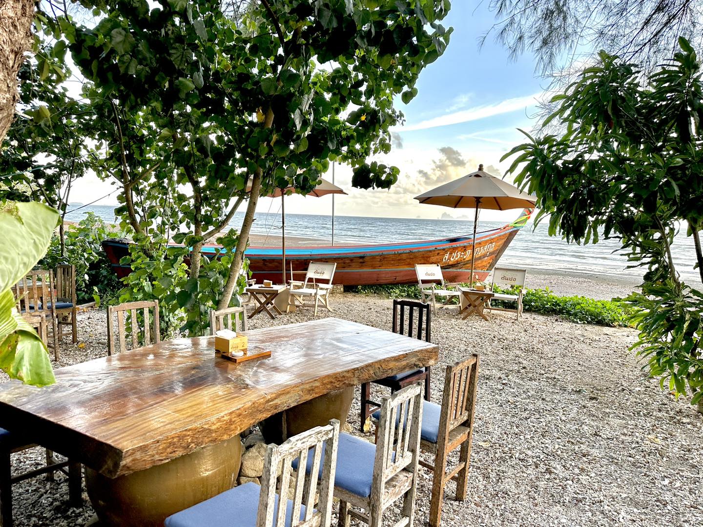 ท่าใคล ซีฟู๊ด, จ๊ะไหนซีฟู้ด, แลวิว, หาดยาวซีฟู๊ด, บ้านไร่ในฝัน, ปากเมงซีฟู้ด, ต้นปอ เฮ้าส์, พงษ์โอชา 2, บ้านสวน ณ ณิน, สีฟ้า ไลฟ์สไตล์ฟู้ด, โกช้อย