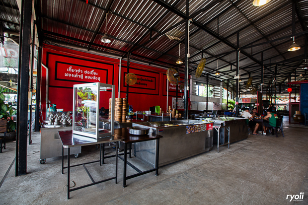 ครัวผักสด, Iconic Club Style, แก้วติ่มซำ, ตำ มึน มึน น., สวนอาหารริเวอร์ไซด์การเด้น, ยายปวด, ลุย, นิวแซ่บสุดซอย, ครัวตาอ้อซีฟู๊ด ชุมพร, ลุงเผล็นกุ้งหลวง, แม่ไม้ซีฟู้ด, ครัวสวนตาจี๊ด, ฟารีดาชาโรตี สาขาชุมพร, ก๋วยเตี๋ยวเนื้อนายดำ, ครัวทุ่งแพะ, บ้านพรรคพวก, ร้านอาหารตะเกียงไทยชุมพร, โกเหลียง, ครัวบ้านริมน้ำ ไร่ล่างซิตี้, พนังตักซีฟู๊ด คาเฟ่&amp;บาร์, ติ่มซำ หอเจี๊ยะ at ชุมพร, ครัวคุณจักษ์