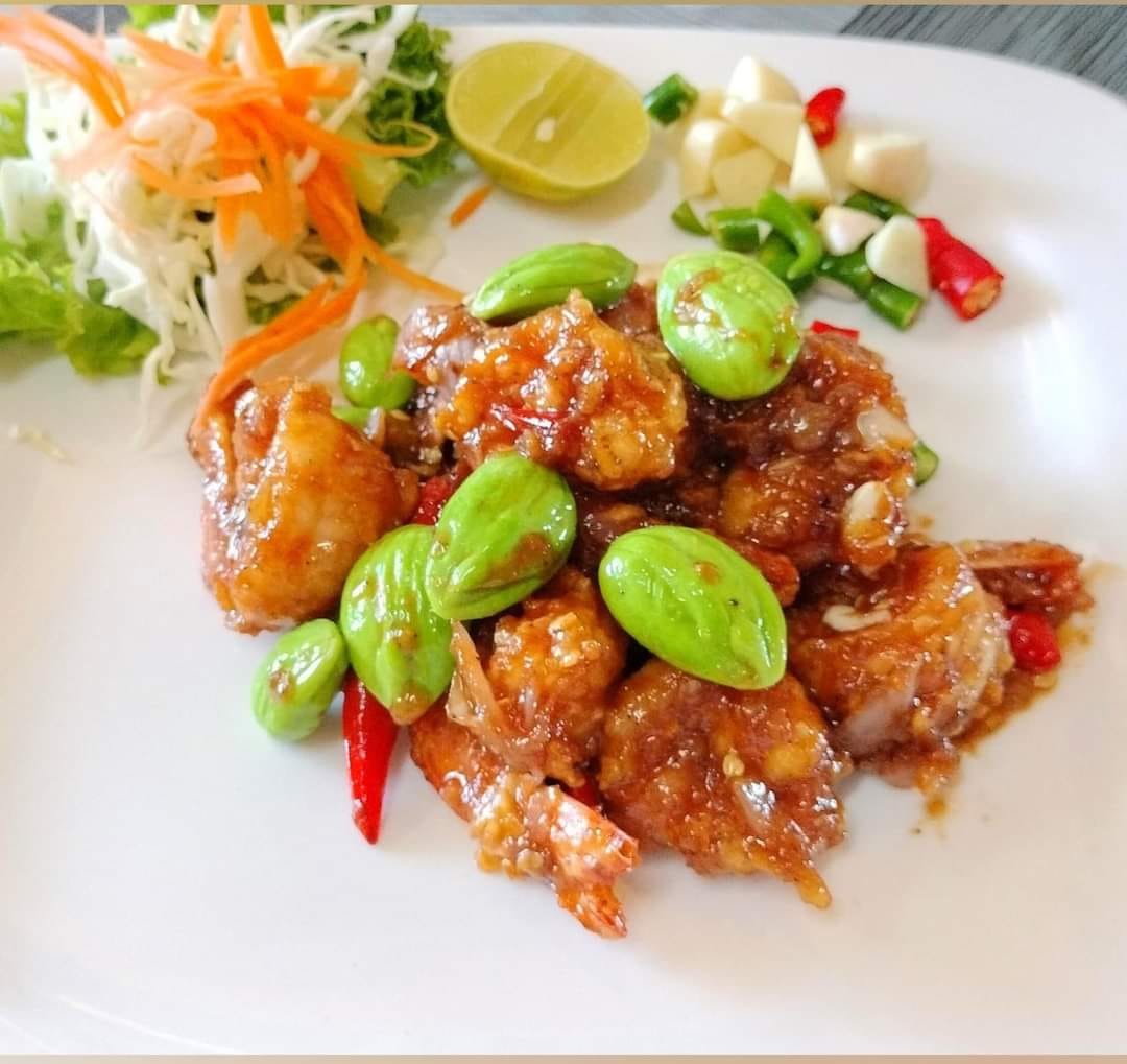 บ้านสวนลุงไข่, พี่เชษฐ์, Sawasdee-CuP Samui, ร้านอาหารข้าวหอม เกาะสมุย, ครัวชาวบ้าน, ท่าเรือสมุยซีฟู้ด, เสบียงเล, Mira Serene, โกเซ้ง เกาะสมุย, ครัวเสวยสมุย, The Roof Samui, มิสสมุย, Jam restaurant