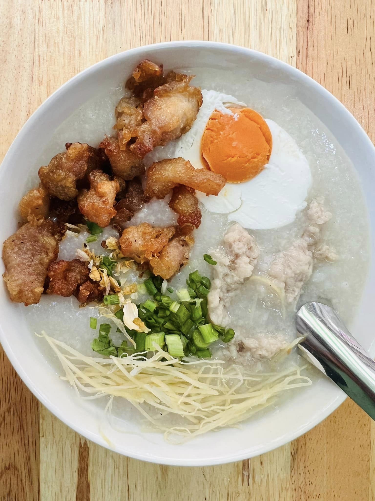 โจ๊กโรงเตี๊ยม, ติ่มซำ หอเจี๊ยะ at ชุมพร, ข้าวเหนียวปิ้งวินเทจ ชุมพร, Coffeebar99 , บ้านยาย ชุมพร, หนึ่งติ่มซำชุมพร, เทียนชัย, ข้าวแกงยายหลิว, ชุมพรแต่เตี้ยม, ซาลาเปาคุณก้อย วังไผ่