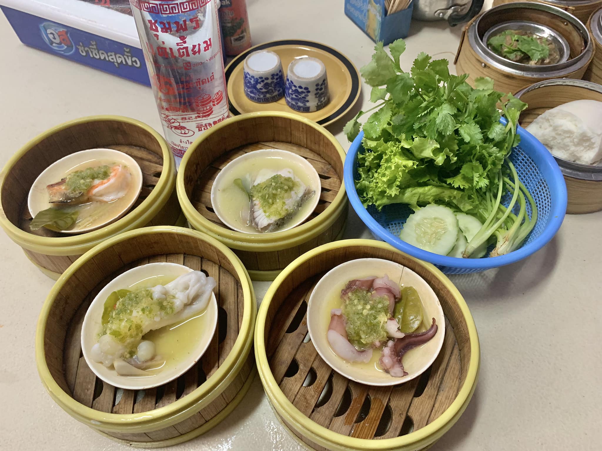 โจ๊กโรงเตี๊ยม, ติ่มซำ หอเจี๊ยะ at ชุมพร, ข้าวเหนียวปิ้งวินเทจ ชุมพร, Coffeebar99 , บ้านยาย ชุมพร, หนึ่งติ่มซำชุมพร, เทียนชัย, ข้าวแกงยายหลิว, ชุมพรแต่เตี้ยม, ซาลาเปาคุณก้อย วังไผ่