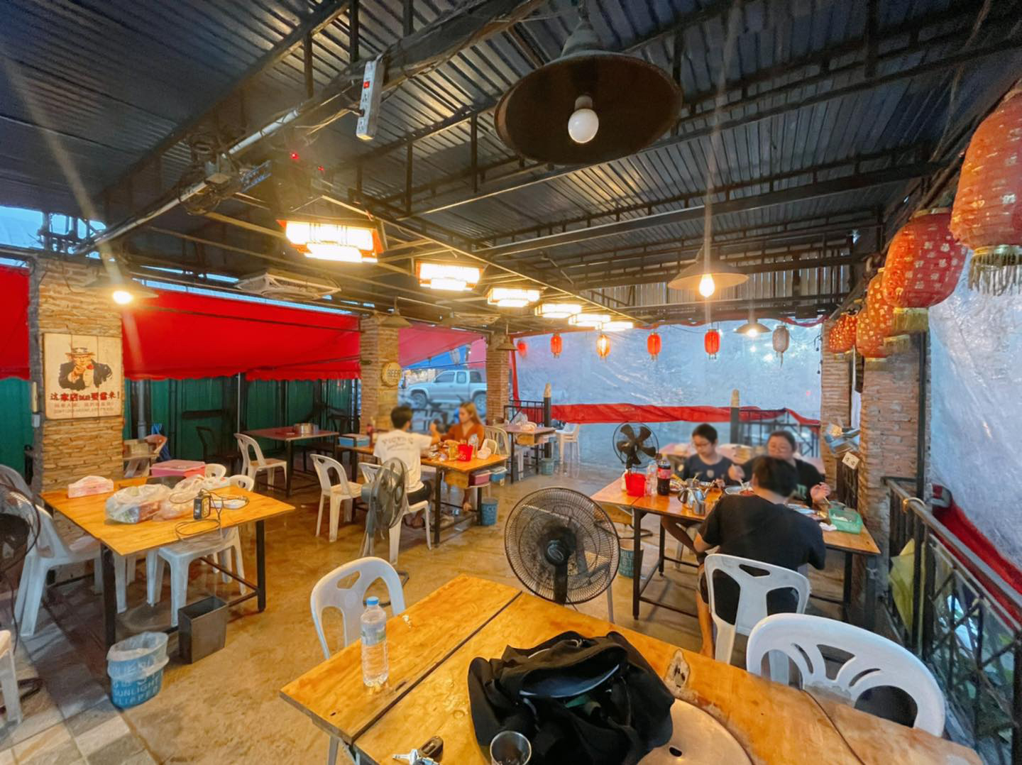 สำรับกับข้าว, ก๋างโต้ง, ครัวจันทร์หอม, จุ่มยักษ์, บ้านแม่คุณ, Miyako Japanese, สุดาพร หมูกะทะ, ตะบันตำ ตำถาดบันลือโลก