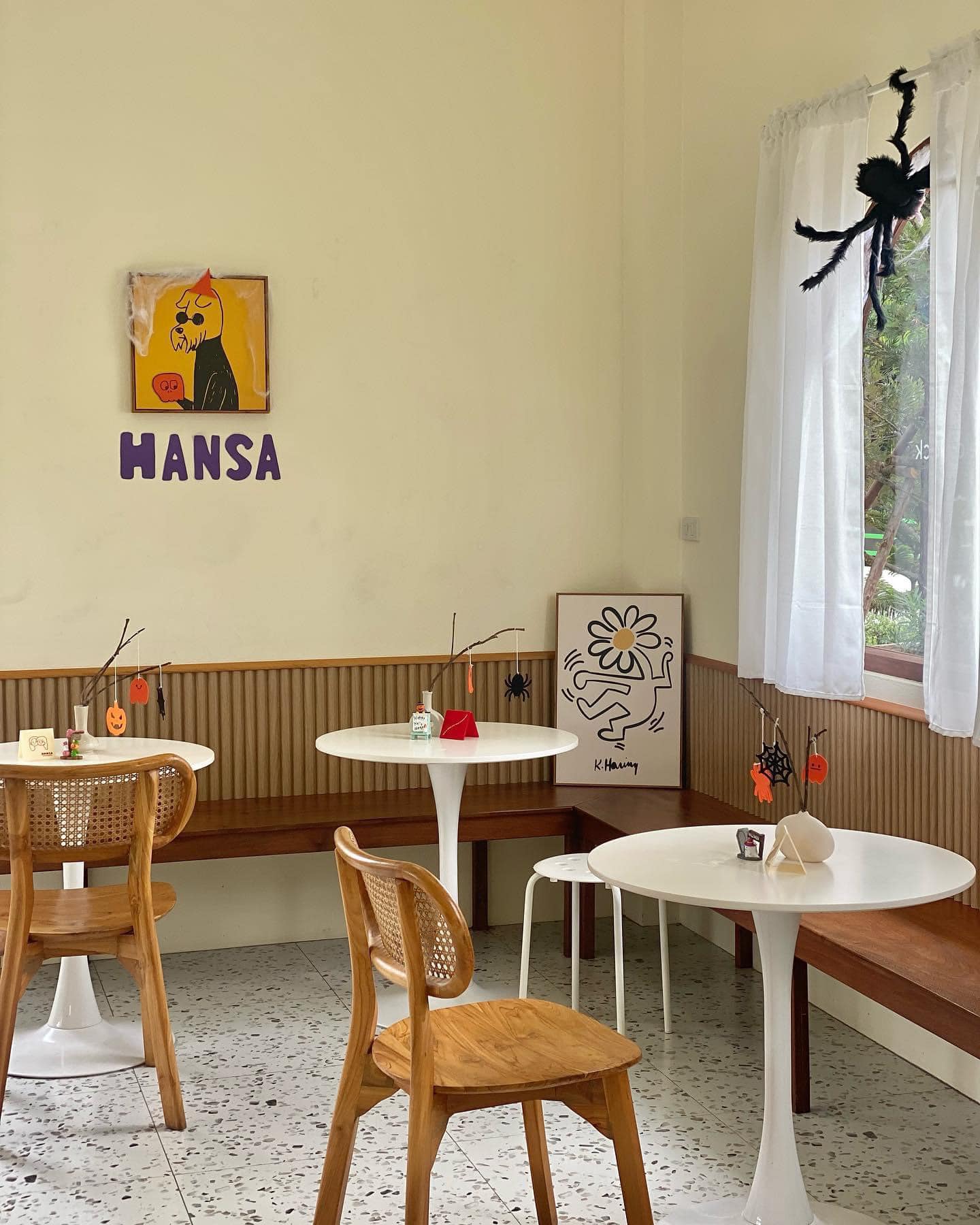 Hansacafe.food.garden, Green House Bistro, BECX, Plantnery Green Café, Langbaan cafe&amp;chill, ฉลู คาเฟ่, Mom’s Veggie Cafe, Another Home Cafe, Me Long Cafe, ร.เรือตัวอ้วน, Slot Co-Working Space, Mitte Coffee, Mita Coffee and Art, Bluebell Café, 10cc Coffee