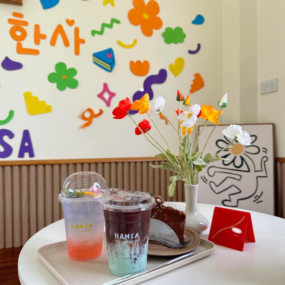 Hansacafe.food.garden, Green House Bistro, BECX, Plantnery Green Café, Langbaan cafe&amp;chill, ฉลู คาเฟ่, Mom’s Veggie Cafe, Another Home Cafe, Me Long Cafe, ร.เรือตัวอ้วน, Slot Co-Working Space, Mitte Coffee, Mita Coffee and Art, Bluebell Café, 10cc Coffee