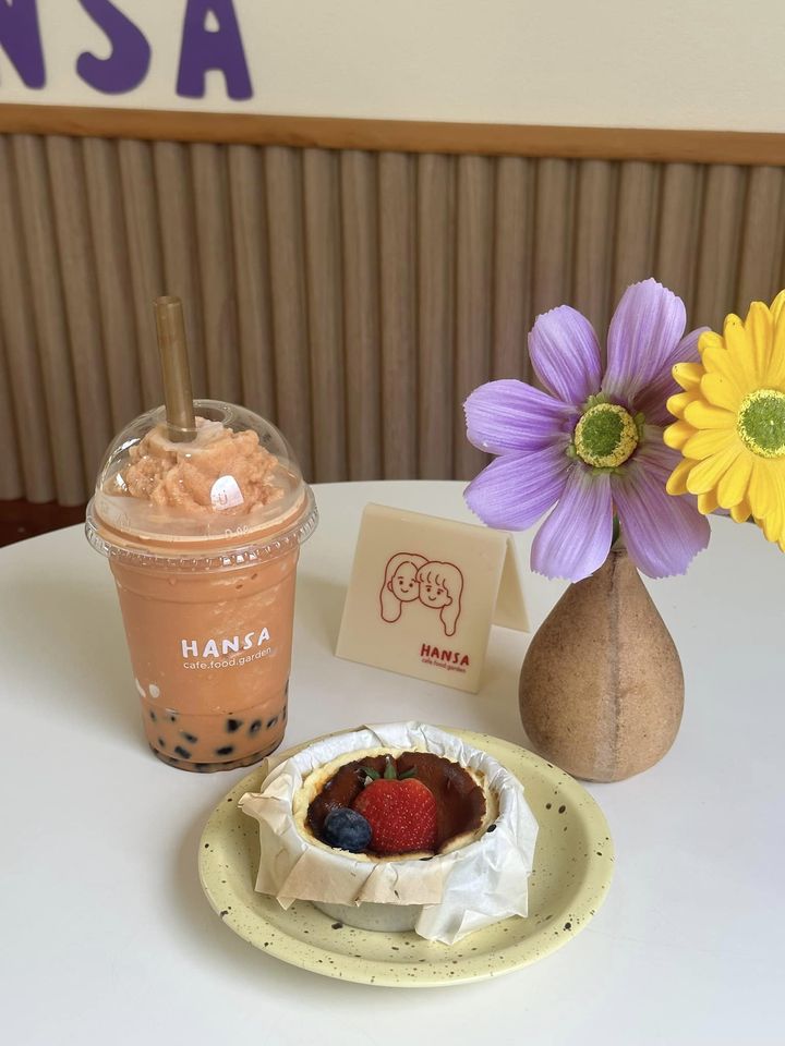 Hansacafe.food.garden, Green House Bistro, BECX, Plantnery Green Café, Langbaan cafe&amp;chill, ฉลู คาเฟ่, Mom’s Veggie Cafe, Another Home Cafe, Me Long Cafe, ร.เรือตัวอ้วน, Slot Co-Working Space, Mitte Coffee, Mita Coffee and Art, Bluebell Café, 10cc Coffee