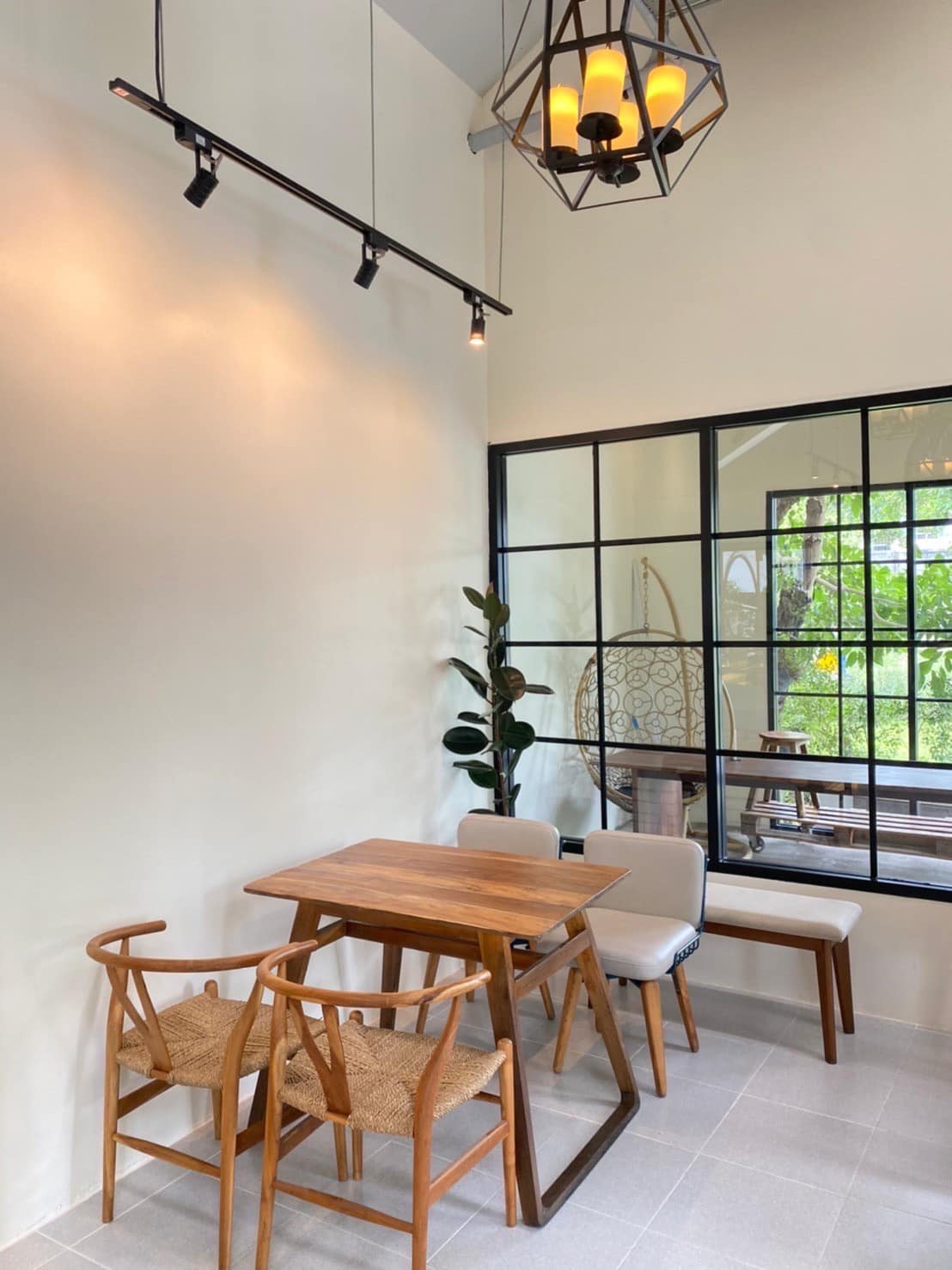 Hansacafe.food.garden, Green House Bistro, BECX, Plantnery Green Café, Langbaan cafe&amp;chill, ฉลู คาเฟ่, Mom’s Veggie Cafe, Another Home Cafe, Me Long Cafe, ร.เรือตัวอ้วน, Slot Co-Working Space, Mitte Coffee, Mita Coffee and Art, Bluebell Café, 10cc Coffee