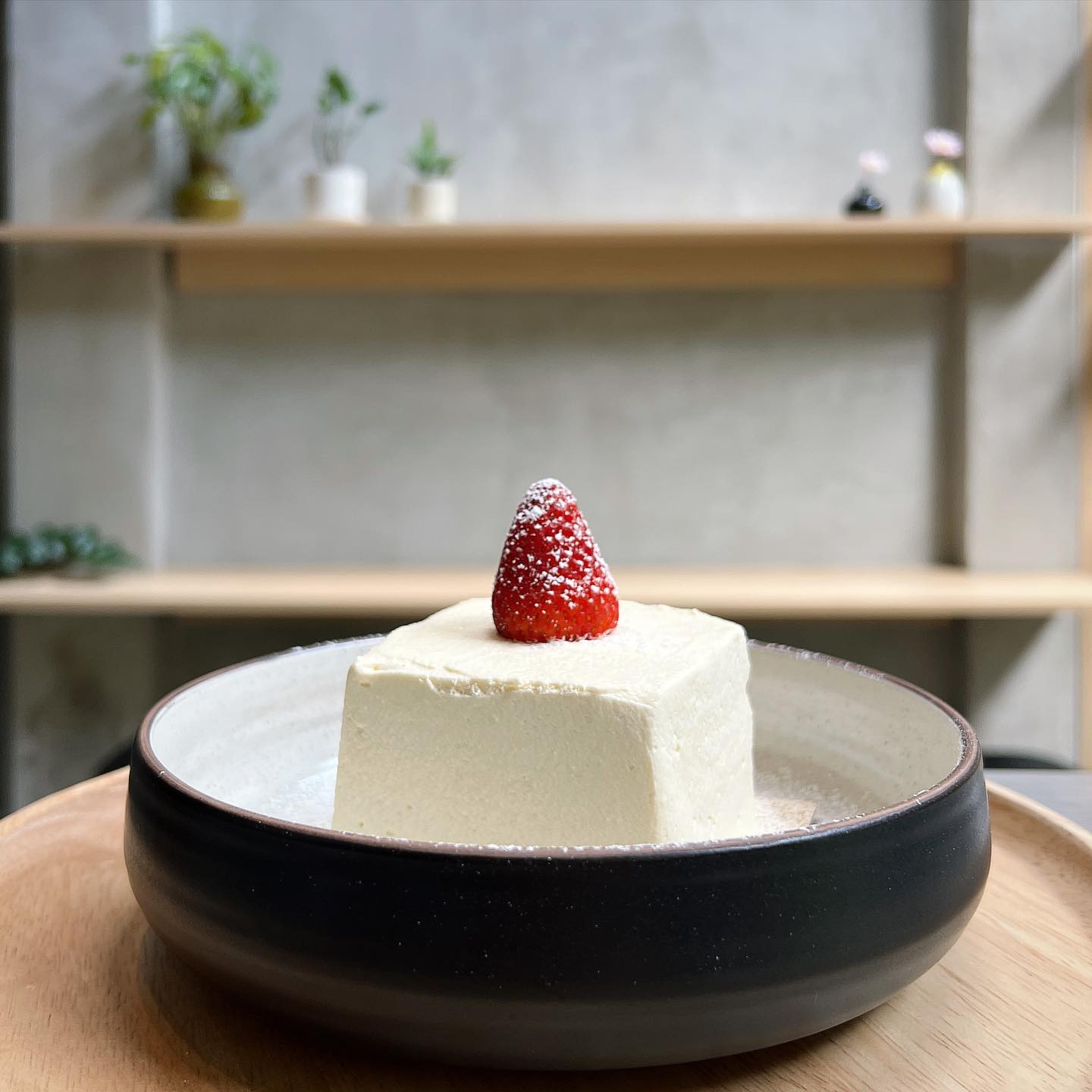 ประจักษ์, REN Cafe and Goods, Tostato Charoen Krung, ตั้งใจย่าง, Sarnies Bangkok, HĒIJīi Bangkok, เล่าสี่ เกาเหลาเลือดหมู, Henryfry, ทับทิมกรอบ หน้าวัดสุทธิ, ลูกชิ้นปลาเจ้าหลง, Baan Phadthai, เชอร์รี่ เย็นตาโฟ, ร้านเหรียญทอง เจริญกรุง 23, ก๋วยเตี๋ยวหลอดเจ๊ใหญ่, ฮ้งลูกชิ้นปลาเยาวราช