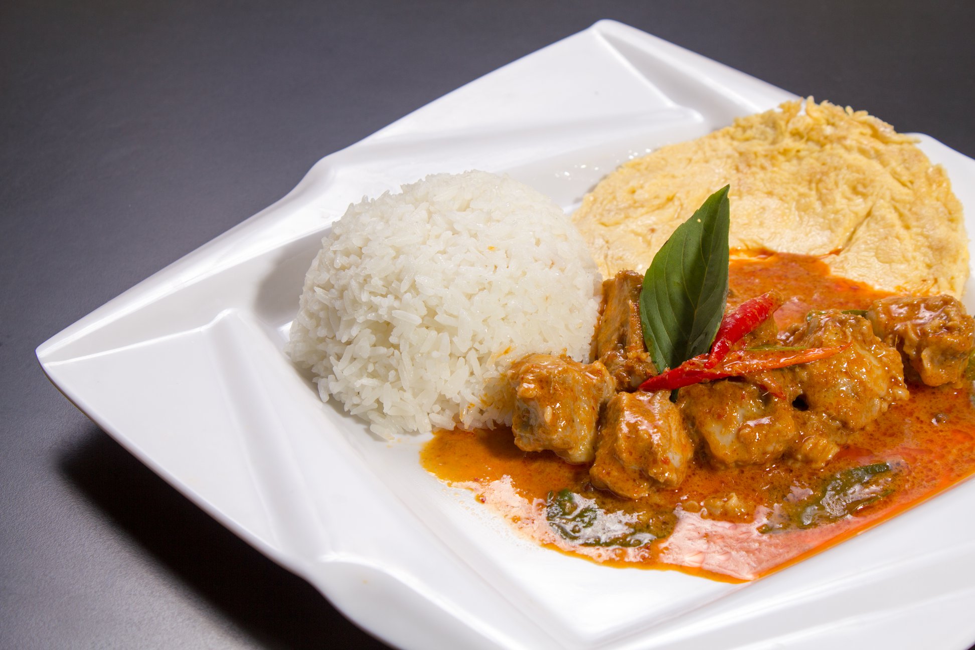 TokiDoki Curry Sutthisan, ส้มตำแฟร์สโตร์, จิน โถง กัว, Hinata, จีรพร อาหารเวียดนาม สาขาสุทธิสาร, ล้านนัวส์, อีเปีย, สมบูรณ์โภชนา, แหลมลูกชิ้นปลา, ก๋วยจั๊บน้ำข้นเเม่มูล, ก๋วยเตี๋ยวลุงหนั่นรัชดา, White Cosmo, Oba San 168, แสงทอง, ซุนหงอคง หม่าล่าปิ้งย่าง, ตังค์เต็มมีเนย, ลุงหนวด - เจ้าเก่า ห้วยขวาง by นายเครา, สุดที่รส - Sutthirot, Nene Korean BBQ Buffet, แซ่บวัน รัชดา, จิ้มจุ่มสุทธิพรเจ้าเก่า หน้า BU place, โคตรยำ ห้วยขวาง, Neta Fish&amp;Meat, Gyu-Ya Yakiniku, อั้งซิวฮะ, Hommari หอมมาริ, ร้านส้มตำ“ฅนมักตำ