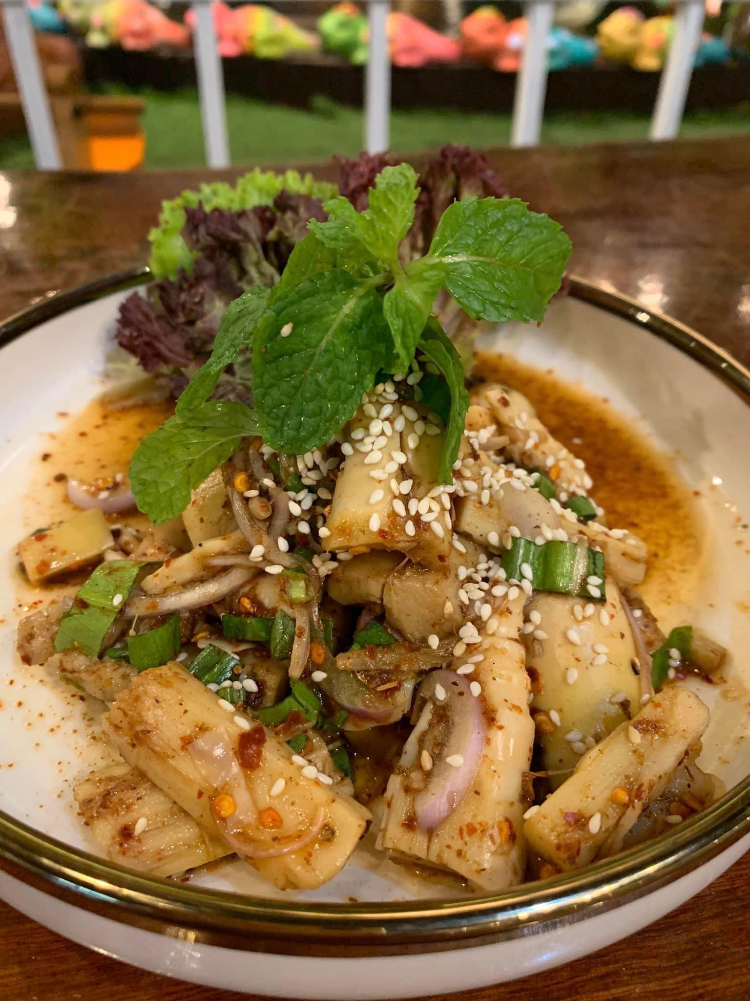 อุ่นใจริเวอร์ไซด์, สมพงศ์ ซีฟู๊ด, แป๊ะเก๊า โภชนา, ครัวบ้านเปิ้ล, ครัวปีกไม้, PLAY FARM Restaurant, เปียอู๋ โภชนา, ส้มตำดนตรี, สาขาเทพารักษ์, นายหมาทะเลมีชีวิต ตำหรุ, ครัวบุญเลิศ บางปู