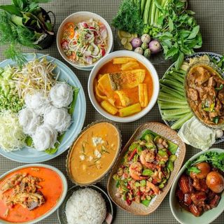 ครัวจำแลง แปลงกาย, ยุ้งข้าวหอม, ขมิ้น Camin Cuisine &amp; Cafe, สาขาอารีย์, ละมุนลิ้น โฮม คิทเช่น, ภูเก็จ, Bistro Palette, Aim.Bangkok, บ้านสะใภ้ใต้, ครัวข้าวหอม แกงปักษ์ใต้, บ้านไอซ์, Paknang.bkk, คุ้น•เคย Eatery, Cafe &amp; Bar, ครัวรสนคร, ครัวคุณอิ้น, สาขาเลียบทางด่วนรามอินทรา, ครัวปากพนัง (อาหารปักษ์ใต้), ปรายระย้า, เรือนแม่หลุย, มัลลิกา ชุมพร อาหารปักษ์ใต้