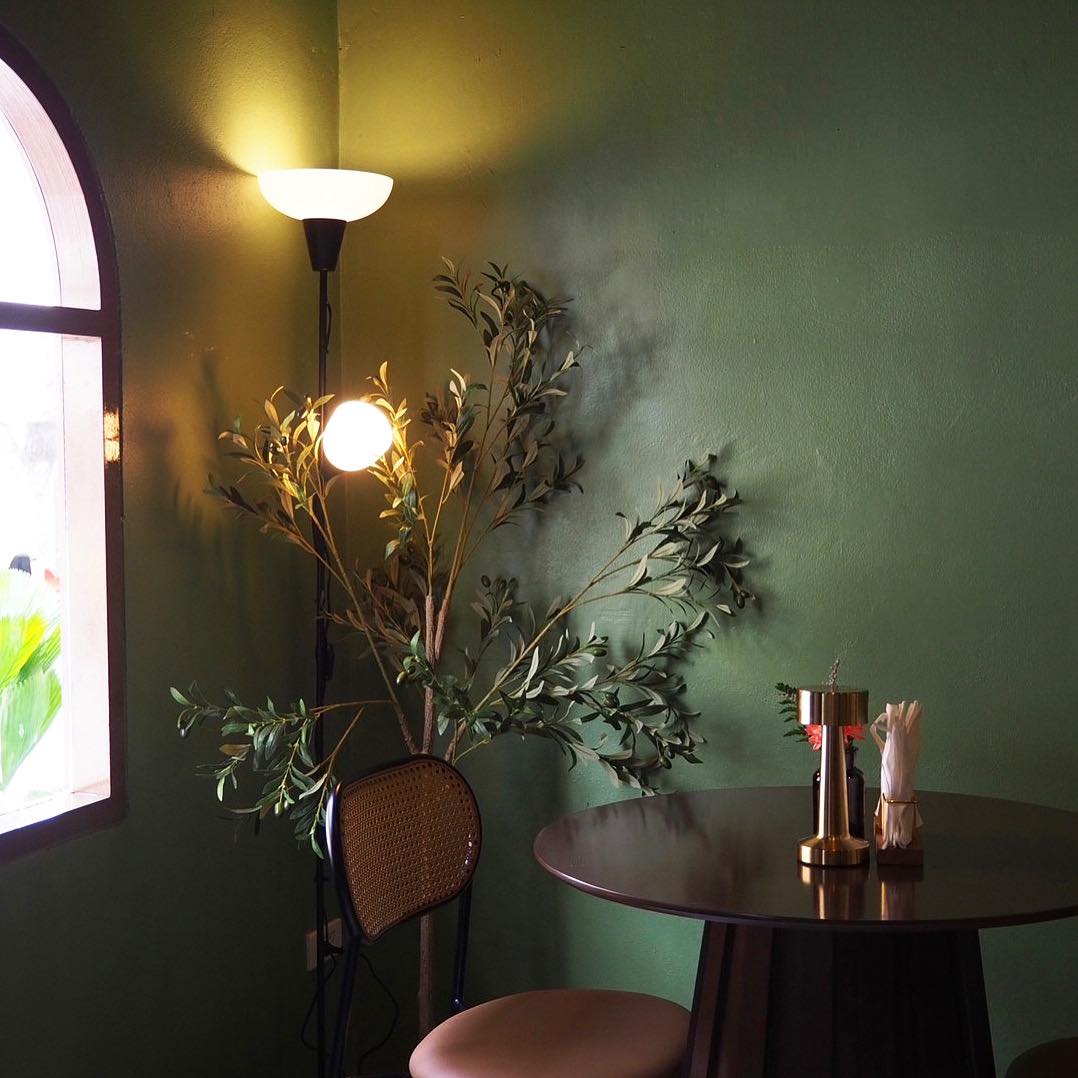 ครัวจำแลง แปลงกาย, ยุ้งข้าวหอม, ขมิ้น Camin Cuisine &amp; Cafe, สาขาอารีย์, ละมุนลิ้น โฮม คิทเช่น, ภูเก็จ, Bistro Palette, Aim.Bangkok, บ้านสะใภ้ใต้, ครัวข้าวหอม แกงปักษ์ใต้, บ้านไอซ์, Paknang.bkk, คุ้น•เคย Eatery, Cafe &amp; Bar, ครัวรสนคร, ครัวคุณอิ้น, สาขาเลียบทางด่วนรามอินทรา, ครัวปากพนัง (อาหารปักษ์ใต้), ปรายระย้า, เรือนแม่หลุย, มัลลิกา ชุมพร อาหารปักษ์ใต้