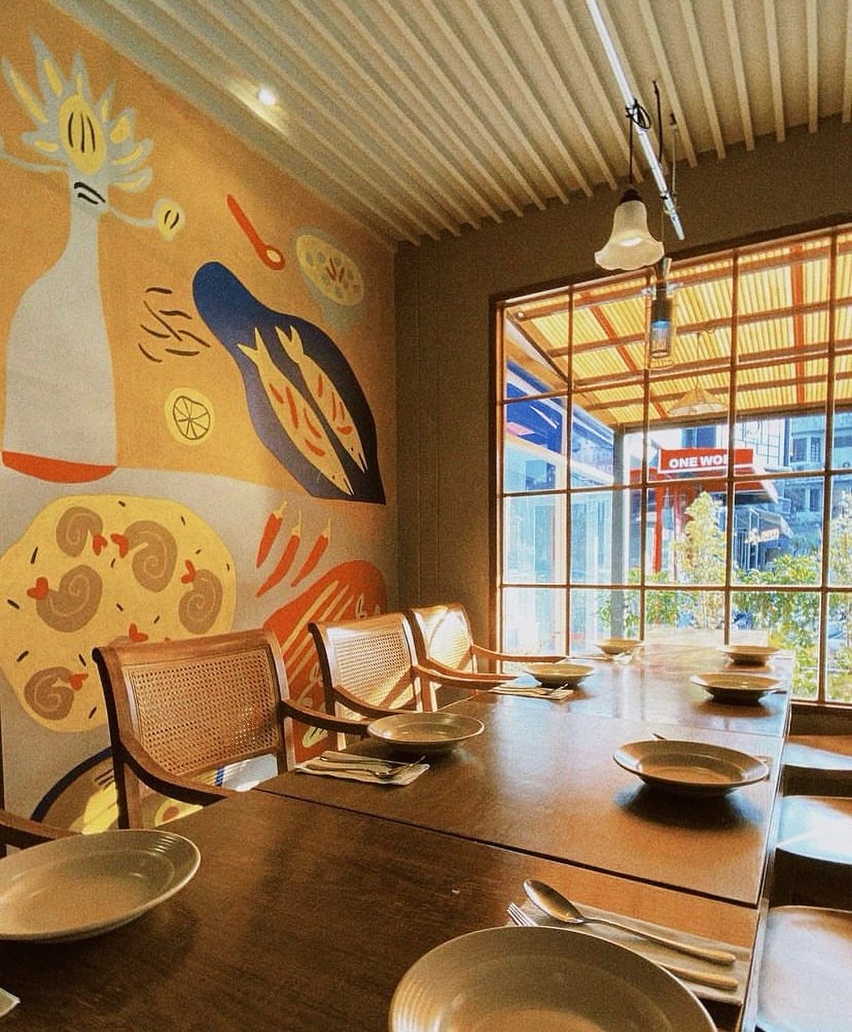 ครัวจำแลง แปลงกาย, ยุ้งข้าวหอม, ขมิ้น Camin Cuisine &amp; Cafe, สาขาอารีย์, ละมุนลิ้น โฮม คิทเช่น, ภูเก็จ, Bistro Palette, Aim.Bangkok, บ้านสะใภ้ใต้, ครัวข้าวหอม แกงปักษ์ใต้, บ้านไอซ์, Paknang.bkk, คุ้น•เคย Eatery, Cafe &amp; Bar, ครัวรสนคร, ครัวคุณอิ้น, สาขาเลียบทางด่วนรามอินทรา, ครัวปากพนัง (อาหารปักษ์ใต้), ปรายระย้า, เรือนแม่หลุย, มัลลิกา ชุมพร อาหารปักษ์ใต้