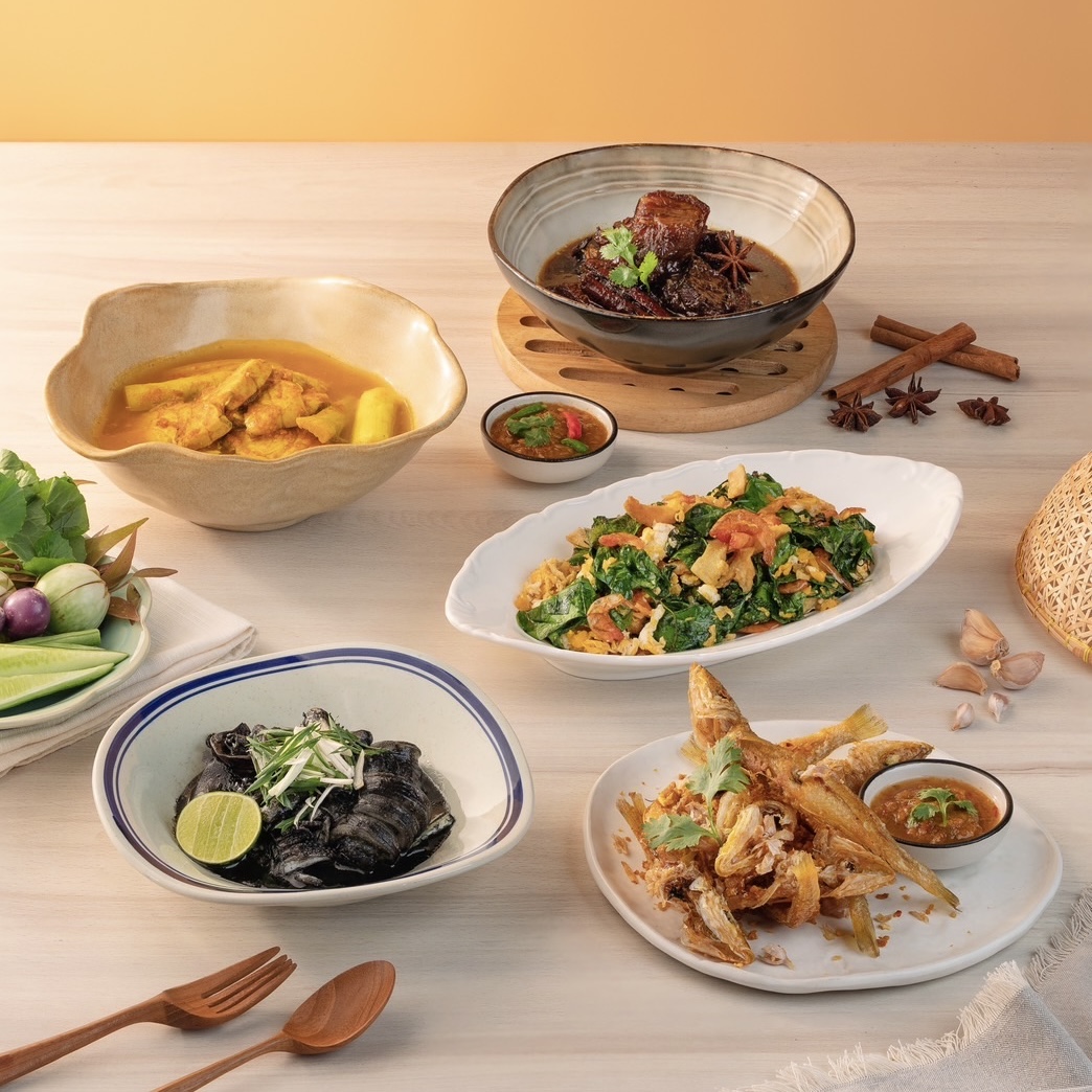ครัวจำแลง แปลงกาย, ยุ้งข้าวหอม, ขมิ้น Camin Cuisine &amp; Cafe, สาขาอารีย์, ละมุนลิ้น โฮม คิทเช่น, ภูเก็จ, Bistro Palette, Aim.Bangkok, บ้านสะใภ้ใต้, ครัวข้าวหอม แกงปักษ์ใต้, บ้านไอซ์, Paknang.bkk, คุ้น•เคย Eatery, Cafe &amp; Bar, ครัวรสนคร, ครัวคุณอิ้น, สาขาเลียบทางด่วนรามอินทรา, ครัวปากพนัง (อาหารปักษ์ใต้), ปรายระย้า, เรือนแม่หลุย, มัลลิกา ชุมพร อาหารปักษ์ใต้