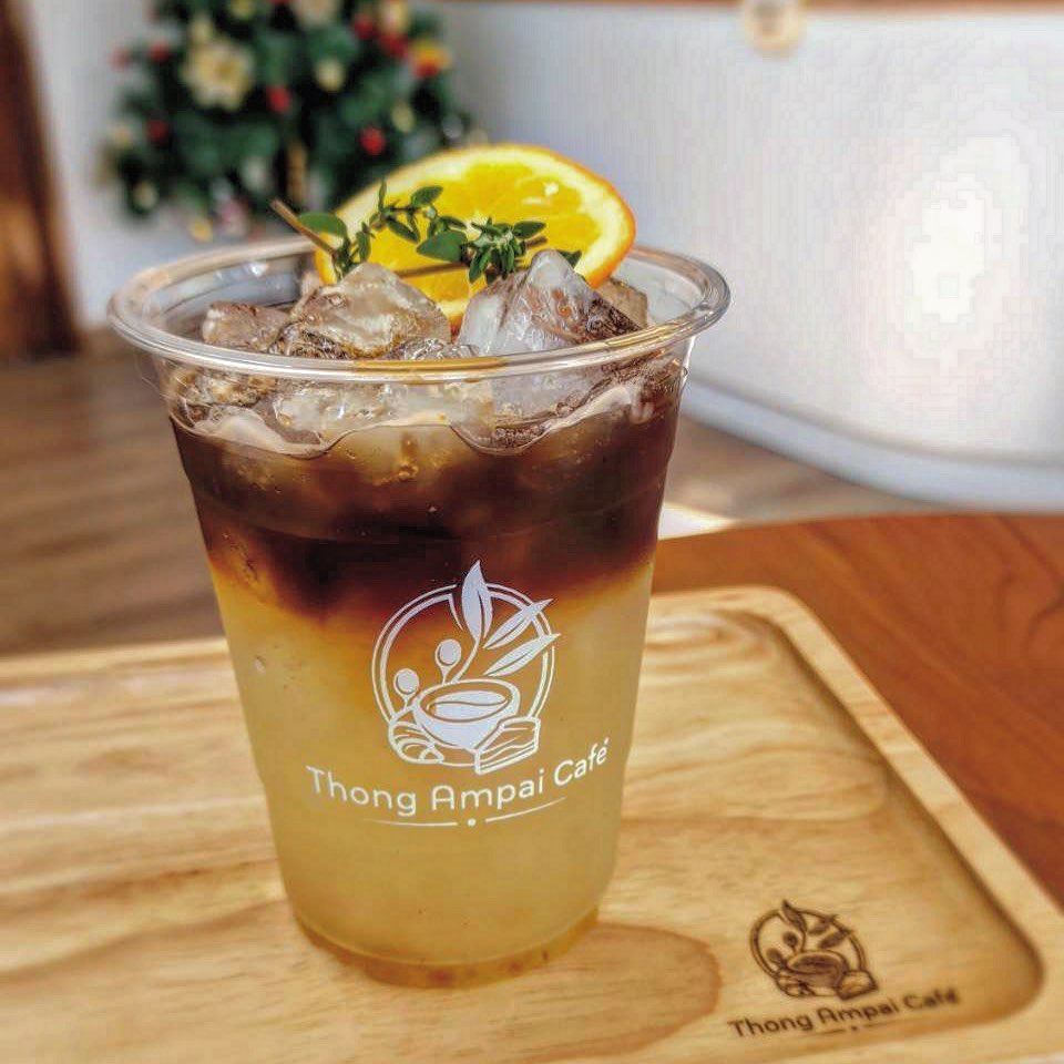 Smitten Cafe and Decor, Thong Ampai Café, THREE Cafe, Continue.cafe, Sunday in 345 cafe, Aprilhouse, The Aileen Cafe', Oliva Cafe, The Kottage Cafe, Plant Cafe, ปิ่นโตนามีตาล, Baan Kanom De'Pathum, Pumpkin Art Town, Mushroom Hut Cafe, KAD Cafe - กาด คาเฟ่, ADAM cafe