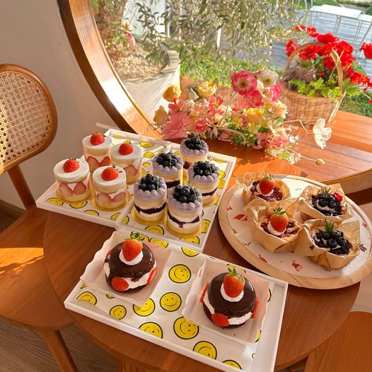 Smitten Cafe and Decor, Thong Ampai Café, THREE Cafe, Continue.cafe, Sunday in 345 cafe, Aprilhouse, The Aileen Cafe', Oliva Cafe, The Kottage Cafe, Plant Cafe, ปิ่นโตนามีตาล, Baan Kanom De'Pathum, Pumpkin Art Town, Mushroom Hut Cafe, KAD Cafe - กาด คาเฟ่, ADAM cafe