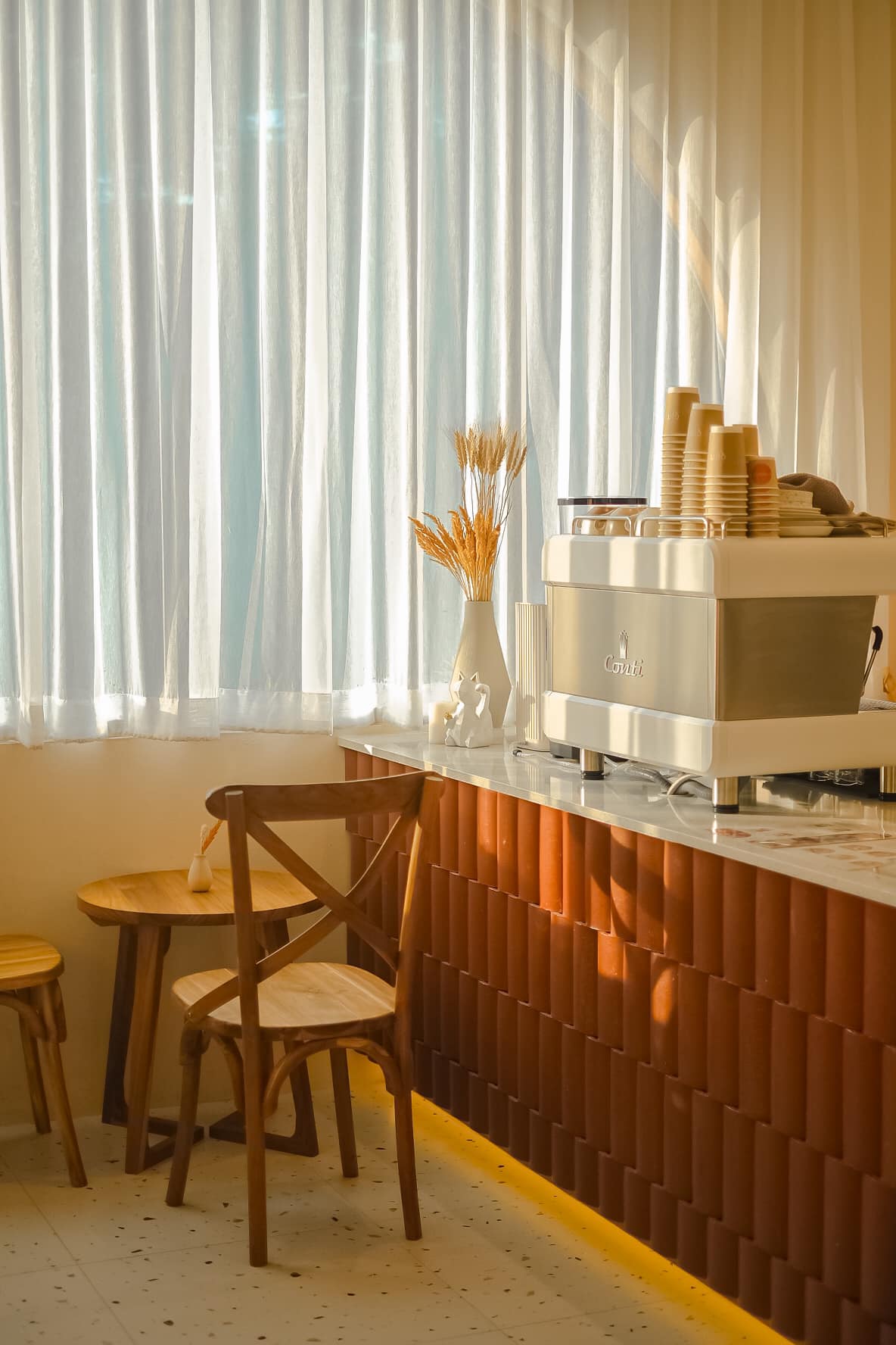 Smitten Cafe and Decor, Thong Ampai Café, THREE Cafe, Continue.cafe, Sunday in 345 cafe, Aprilhouse, The Aileen Cafe', Oliva Cafe, The Kottage Cafe, Plant Cafe, ปิ่นโตนามีตาล, Baan Kanom De'Pathum, Pumpkin Art Town, Mushroom Hut Cafe, KAD Cafe - กาด คาเฟ่, ADAM cafe