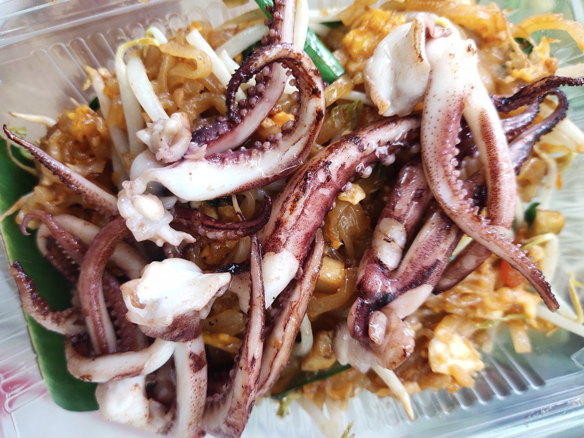 บ้านใหญ่ผัดไทยเตาถ่าน, ผัดไทยคุณยาย เสนาวิลล่า, ซอย7 แฮปปี้แลนด์, ผัดไทยหน้าช่องฯ, ผัดไทยายแถม ถนนวิสุทธิกษัตริย์, ทิพย์สมัย ผัดไทยประตูผี, ลุงภา ผัดไทย เจ้าเก่า, ผัดไทยเสวย ลาดพร้าว71, ประทุมทิพย์ผัดไทย, ผัดไทยวังหิน Showปัง, พรพิมลผัดไทย หอยทอด ราดซอสมันกุ้งรัชดา3แยก8 , เฮงหอยทอดชาวเล, ผัดไทยไฟทะลุ, ผัดไท นรกแตก, ผัดไทยรสเด็ดวงเวียนใหญ่ ไม่ใส่ผงชูรส, สอบถามเพิ่มเติม โทร. 02 438 8388, ผัดไทเทเวศร์ 359