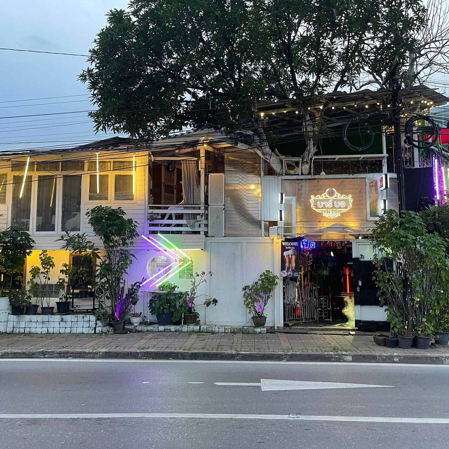 Grande Centre Point Ploenchit, ครัวจำแลง แปลงกาย, Sortrel Sathorn, บ้านน้ำเคียงดิน, ปลาอยู่เย็น, Samsen Villa, ครัวกรุงเทพ, Maldives Maodeep, Waterside Karaoke Restaurant, Little tree, The local Restaurant, Chocolate Ville, Ther Dining &amp; Bar, บ้านสุขนิยม, สวนอาหารบางบัว, แบมบูใหญ่, Craft Home , สวนอาหารซุ้มไผ่ เรโทร