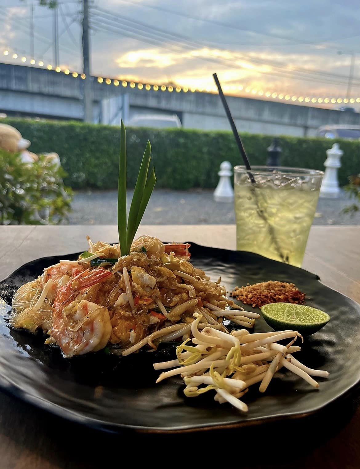เชฟเต่า สเต๊กเฮ้า, SUNKISS.bangkok, บ้านบางกอก - พุทธมณฑลสาย 1, Once Steakhouse พุทธมณฑลสาย1 , ส้มตำคุณแดงไก่ย่างนมสด, Nine Cafe, Wabi Sabi Japanese Cuisine, ครัววงเดือน, ตู้ กับ ข้าว - ร้านอาหารไทยโมเดิร์น พุทธมณฑลสาย1, ครัวอีสานแซ่บเว่อร์ พุทธมณฑลสาย1