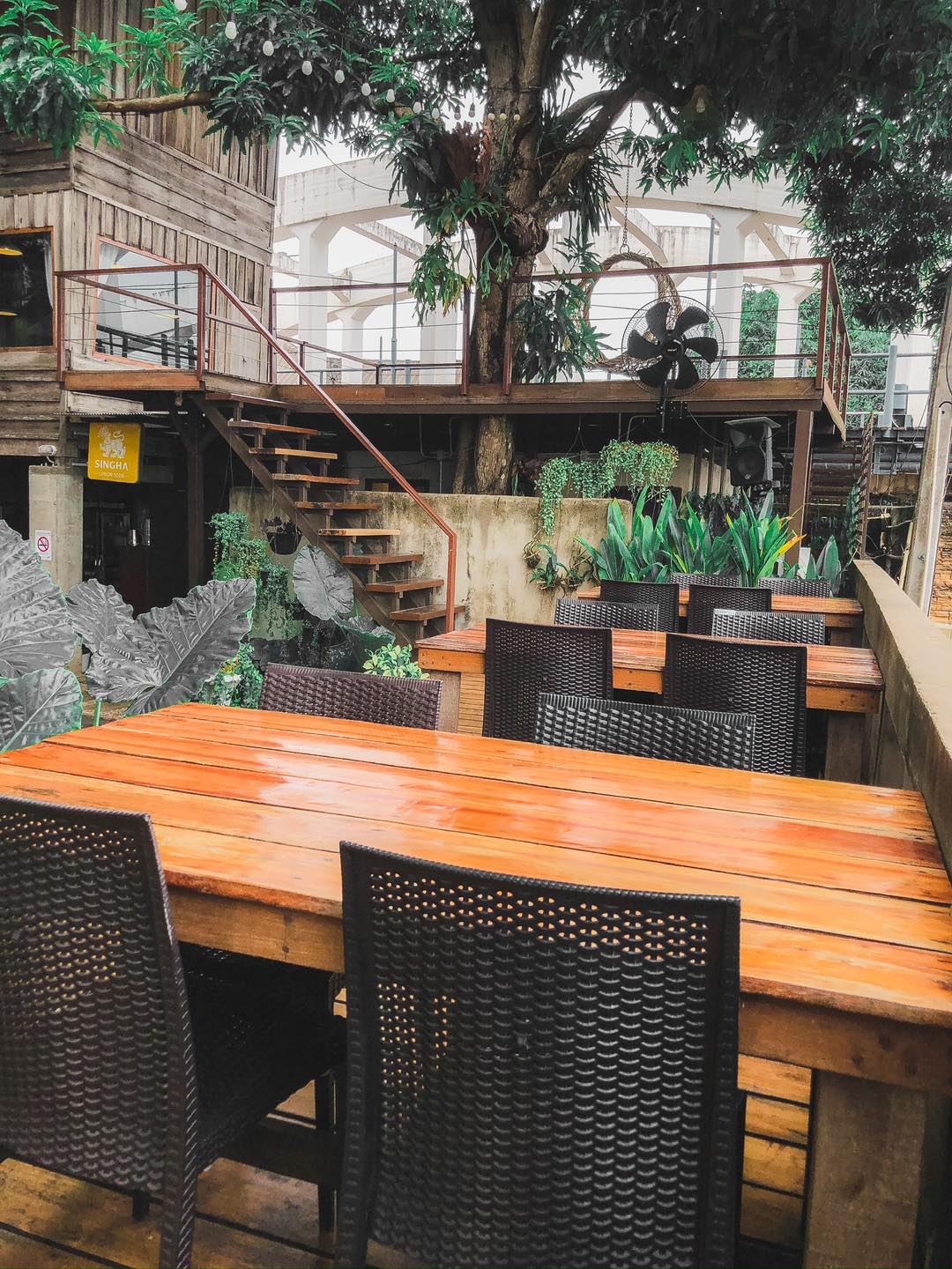 Mixirista Lampang, TIN’N, Wooden House Cafe', Karpenter cafe&amp;bake, Secret Garden Cafe, บ้านนอกคาเฟ่, Kin Cafe' Lampang, ณ หิรัญ คาเฟ่, Himwang Café, ไอหย๋า ปังนม, Dezato Cafe, อาร์มแชร์ คาเฟ่, โก๋กาแฟ ธรรมดาเป็นพิเศษ, Nalalin Home Cafe-Lampang, NOP Cafe&amp;Bistro, ก๋างต้ง, Moungngwezin