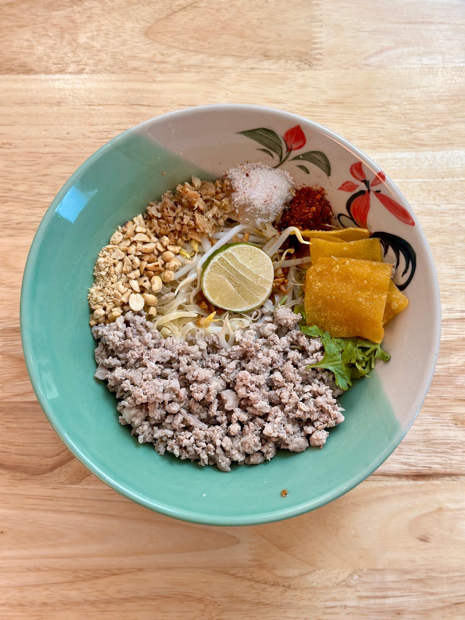 ก๋วยเตี๋ยวเกี๊ยว นายกุลรสนัว, เฮียไช้ ก๋วยเตี๋ยวต้มยำหมูบะช่อ, นัวโภชนา, Maekunkha, ก๋วยเตี๋ยวหมูป้าน้อยดินแดง แฟลต ช.3, ลุงเอสเตี๋ยวหมูต้มยำ, ก๋วยเตี๋ยวต้มยำหมูบะช่อ มาม่าหม้อไฟ เฮียจู๋-ลาดพร้าว71, ก๋วยเตี๋ยวตรอกโรงหมู, ก๋วยเตี๋ยวเอี่ยมน้อย, เจริญเส้น 查龙森, ทีเด็ด ก๋วยเตี๋ยวต้มยำหมูเด้งโบราณ, เป็นหนึ่ง ก๋วยเตี๋ยวต้มยำ เย็นตาโฟ, เล็กใหญ่ ก๋วยเตี๋ยวต้มยำโบราณ, แม่แสตมป์ก๋วยเตี๋ยวต้มยำหมูสับโบราณ, เปลว ก๋วยเตี๋ยวต้มยำ, ก๋วยเตี๋ยวต้มยำกากหมูสูตรโบราณ คลองเตย, ก๋วยเตี๋ยวต้มยำโบราณพ่อสนิท, เตี๋ยวตือ, 2พี่น้อง ก๋วยเตี๋ยวต้มยำ, พะเยาว์ก๋วยเตี๋ยวโบราณ, บ้านบุญรักษาก๋วยเตี๋ยวต้มยำโบราณ, ก๋วยเตี๋ยวต้มยำพันรี, ลุงเอ๋ก๋วยเตี๋ยวต้มยำโบราณ by plerm cup, เจ้าเจ็ด รวมโชค, ปรารีย์ ก๋วยเตี๋ยวต้มยำชามหมูเด้ง, ครัวเส้นแกงร้อน ก๋วยเตี๋ยวต้มยำ&อาหารตามสั่ง, ก๋วยเตี๋ยวหมูต้มยำมะนาวเจ็กพวง, เฮียบิ๊กห้าหม้อ