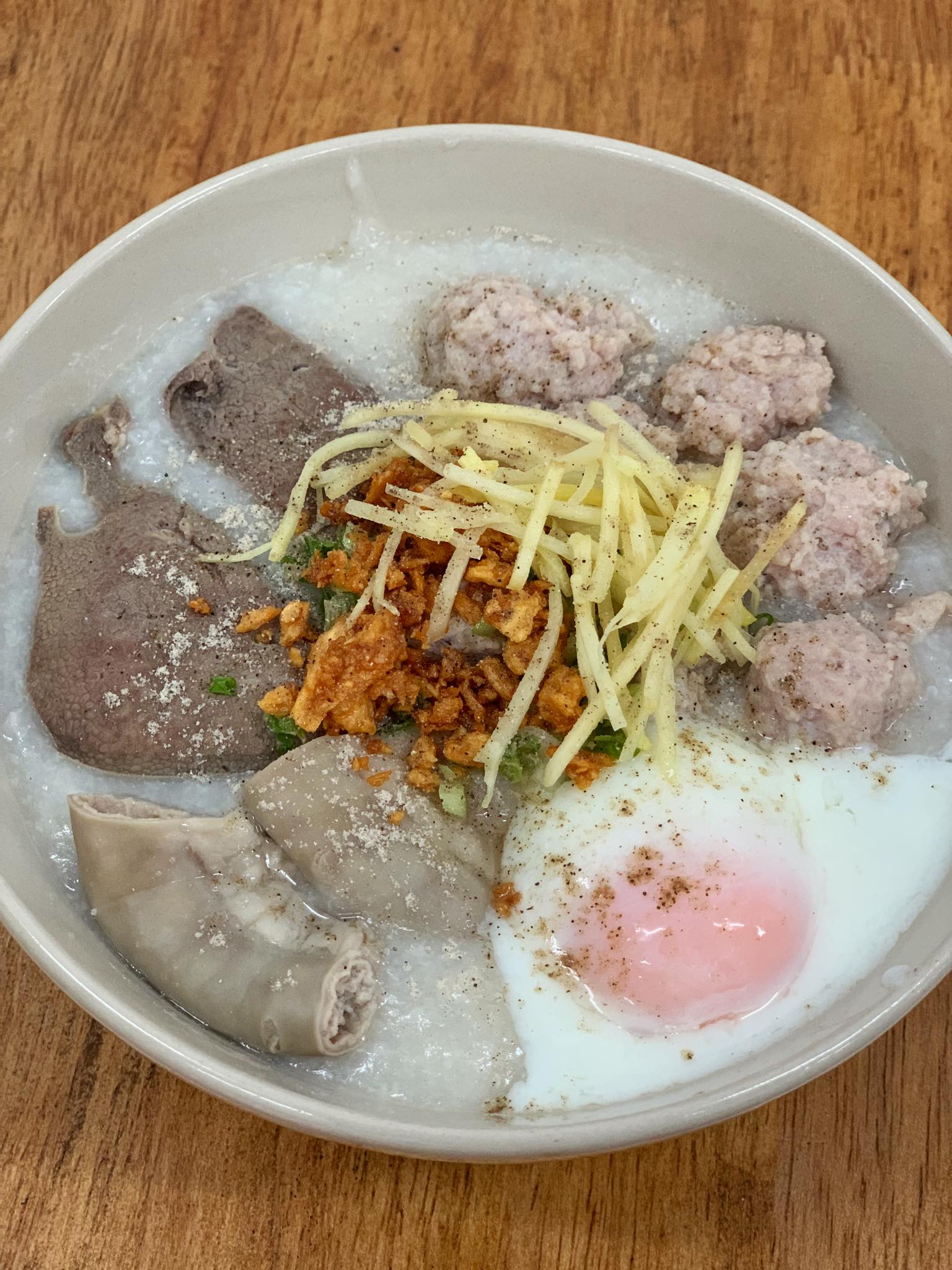 สวนชื่นสุข, Ar Restaurant Hatyai 嗳, ศิริ ต้มเลือดหมูหาดใหญ่, ไก่กรอบพี่เน่, ในรู, กุ๊กชัยติ่มซำ-ก๋วยเตี๋ยวราดหน้าปลากะพง, ร้านใต้ขอย ซอยตัน, กันเอง, หนานหยวน บะหมี่เกี๊ยวกุ้ง, สาขาปุณณกัณฑ์, ป่ายาง, บ้านก้ามปู, โชคดีแต่เตี้ยม บะกุ๊ดเต๋, ไก่ทอดหาดใหญ่มีนา, ร้านราดหน้าโกฉ่อน, ขนมจีนป้าชื่น, Space Bar, ขนมไข่เตาถ่านน้องนิล&amp;คาเฟ่, ข้าวต้มรถแดง