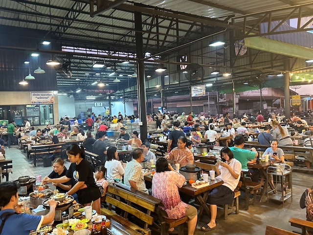 เป๋าตุงกุ้งย่าง, ติดมันส์ ศรีนครินทร์, อาป๋ากุ้งย่าง, สาขาสายไหม, ธนวัฒน์ ท.ฟู๊ด, BestBeef, นวลจันทร์ หมูกระทะ