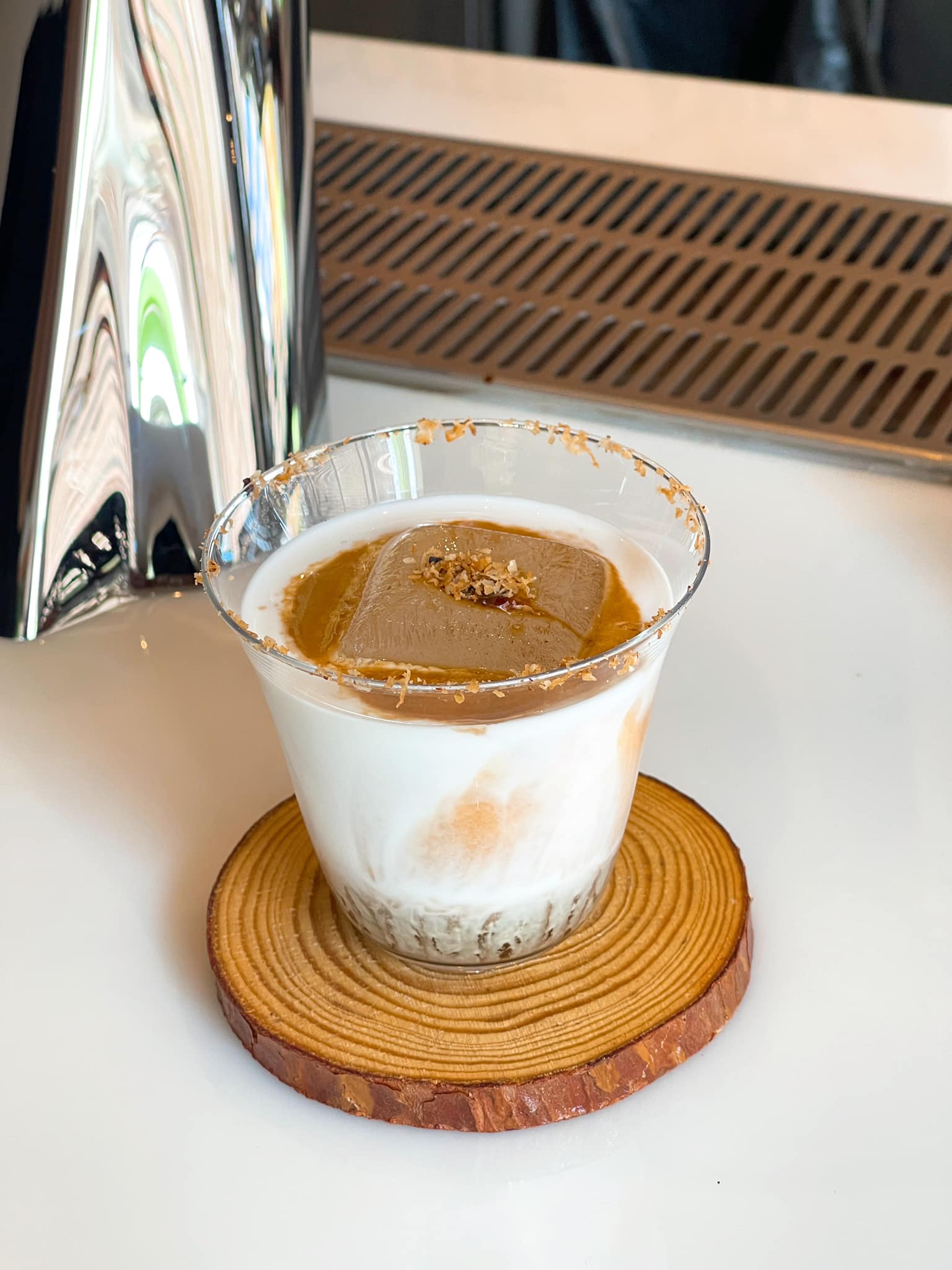 TreeHouse Cafe, Sunshine Blend Home Cafe, Sandtoni, The Stand Brew•Bake , Virung Coffee &amp; Bar, ตากอากาศ, โกงกางคาเฟ่, Studio 55 Cafe